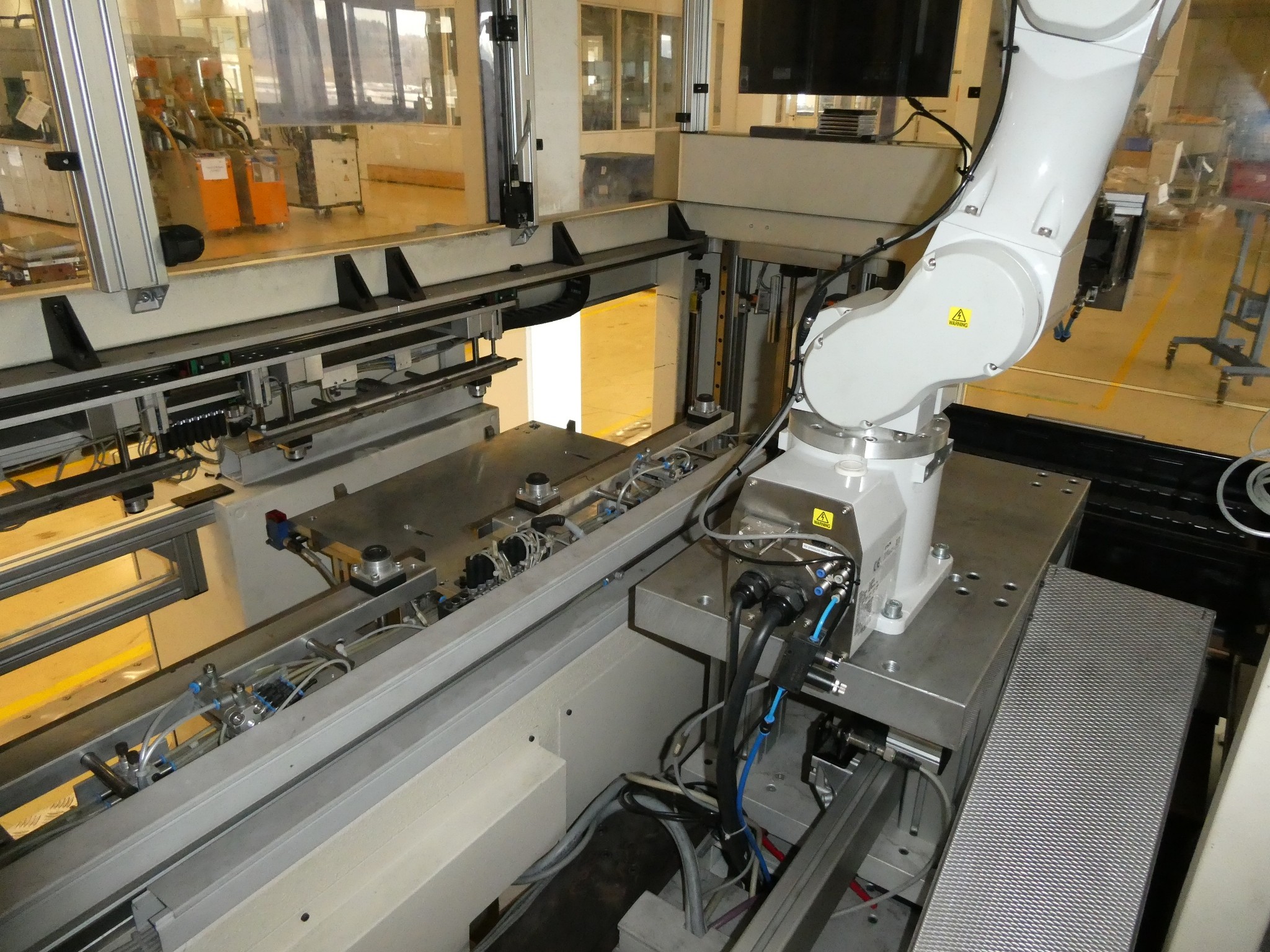 2 ventes aux enchères en ligne de machines-outils, poinçonneuses et périphériques-28