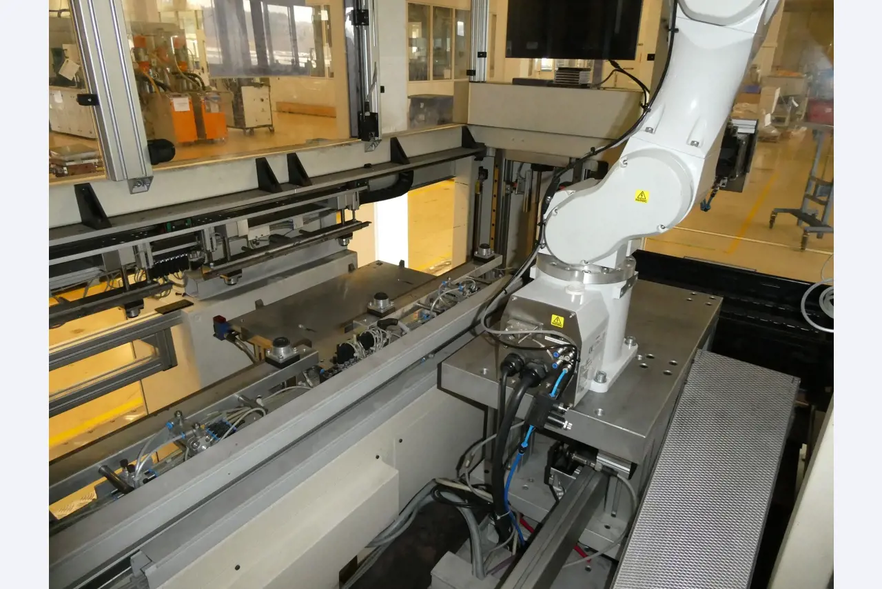 2 online veilingen van gereedschap, ponsmachines en randapparatuur-28