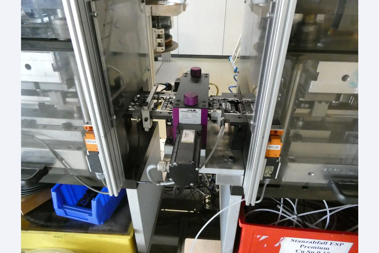 2 online veilingen van gereedschap, ponsmachines en randapparatuur-6