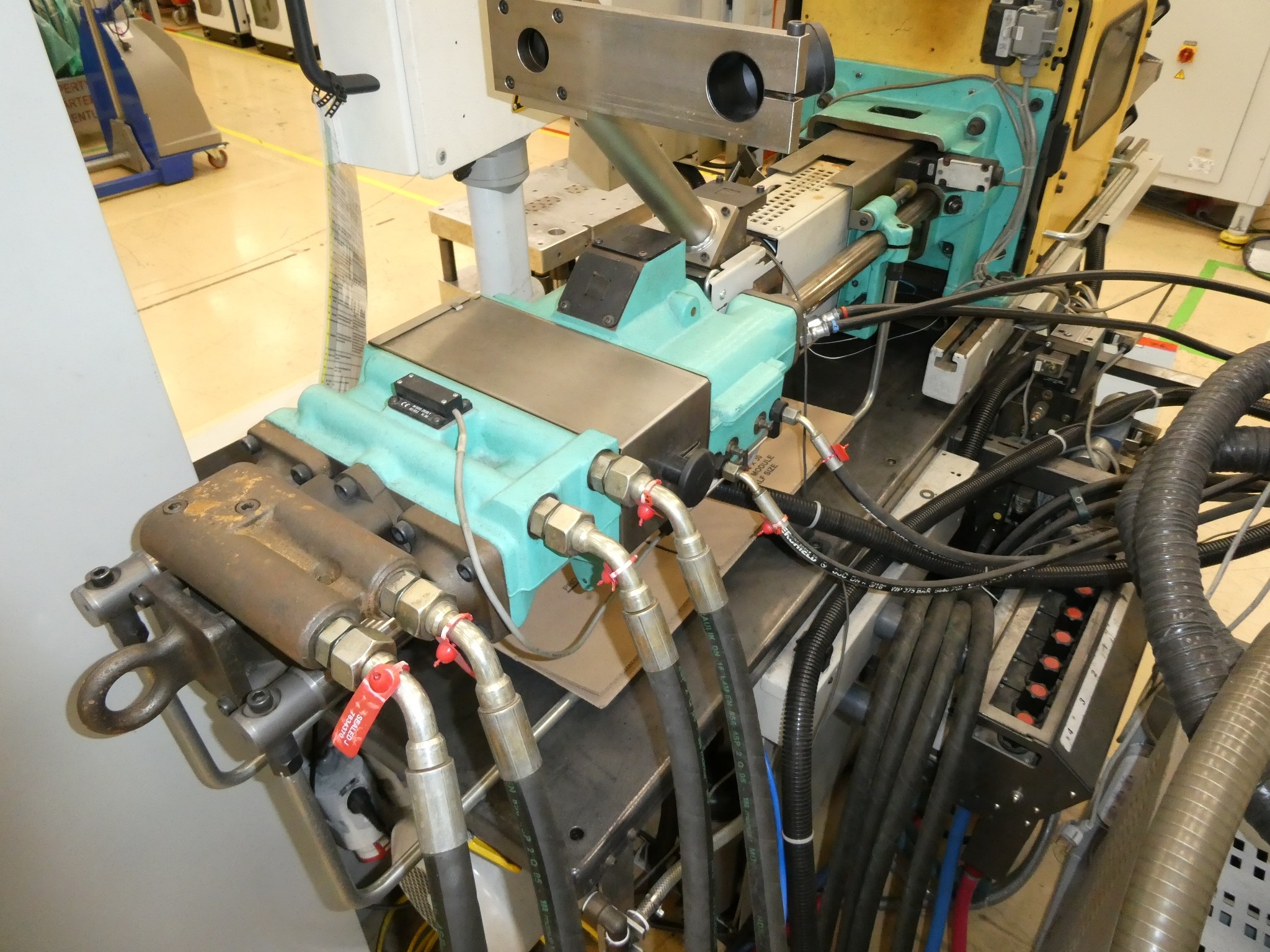 2 ventes aux enchères en ligne de machines-outils, poinçonneuses et périphériques-12