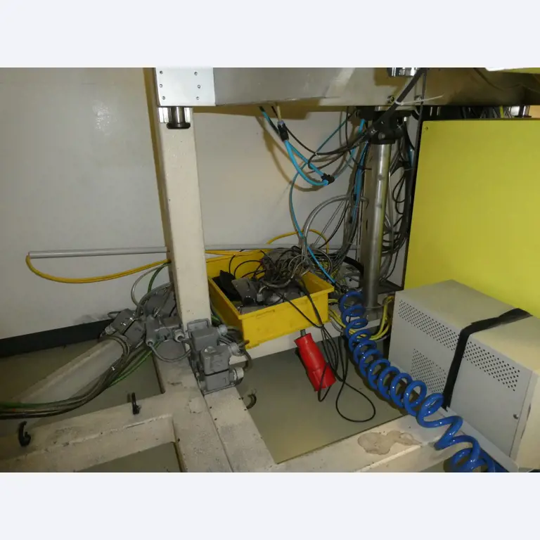 2 Online auctions of tools, punching machines and peripherals-10