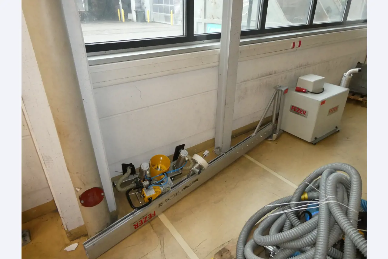 2 Online auctions of tools, punching machines and peripherals-12