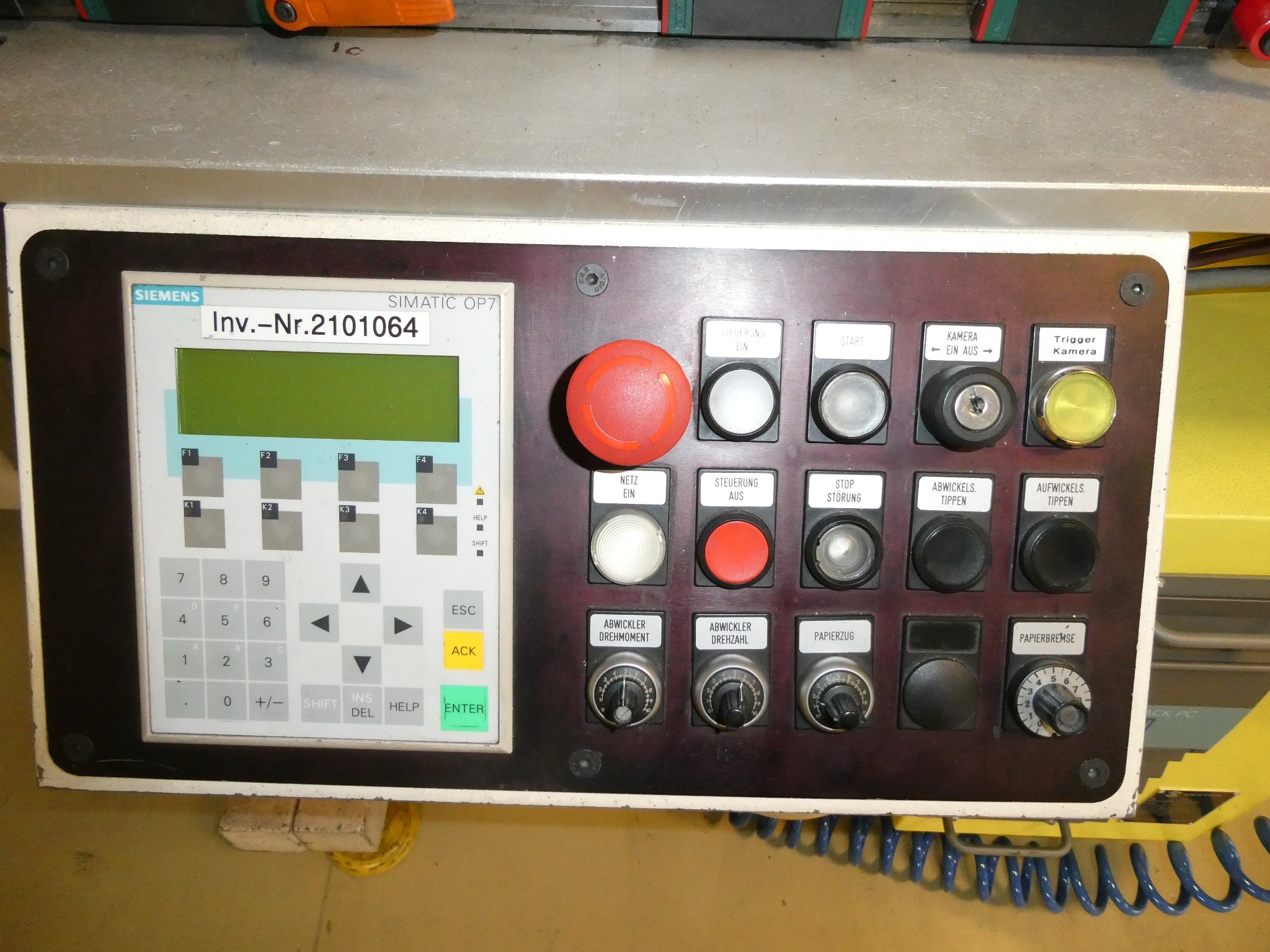 2 online aukce nářadí, děrovacích strojů a periferií-4