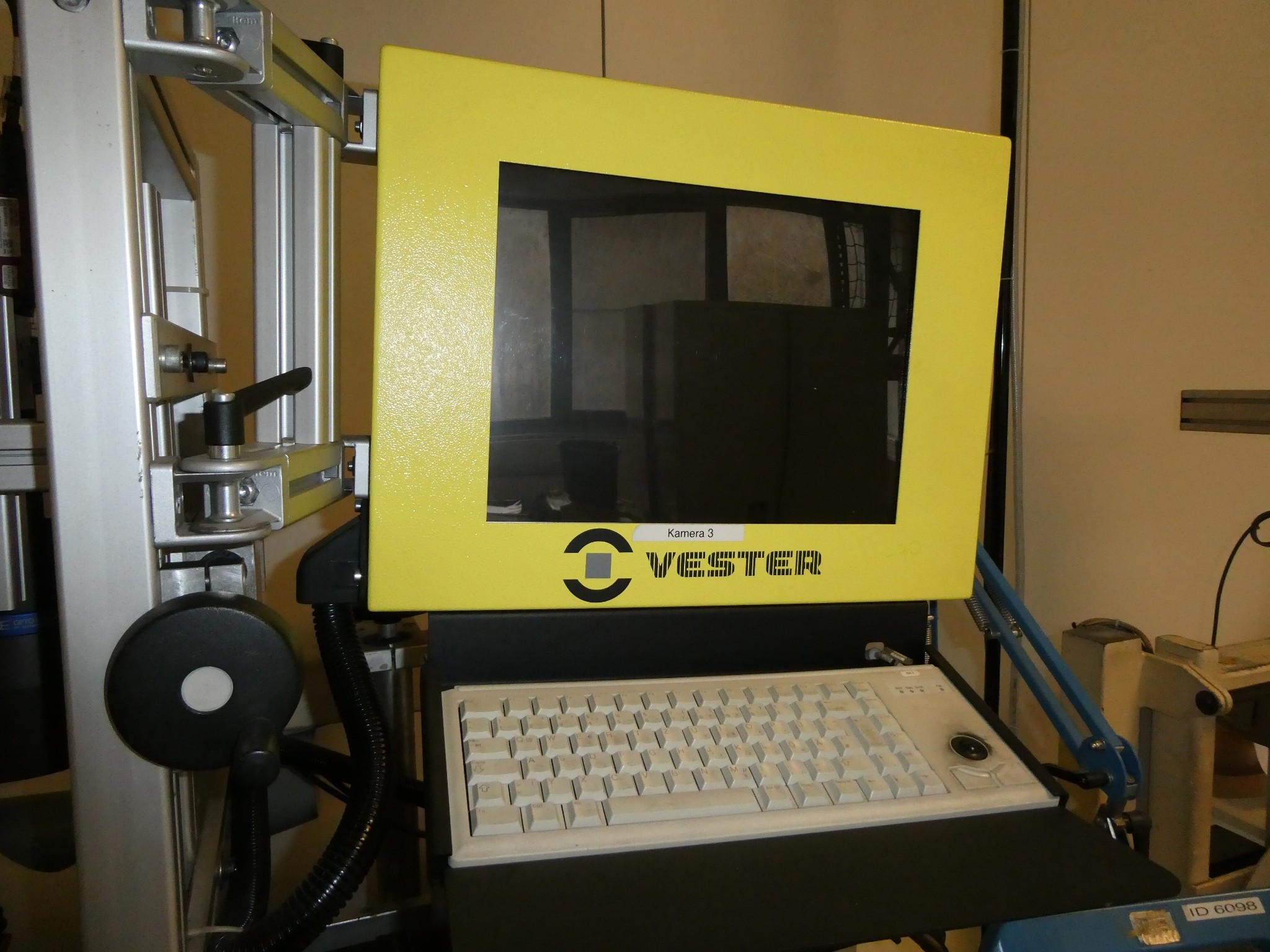 2 online aukce nářadí, děrovacích strojů a periferií-5