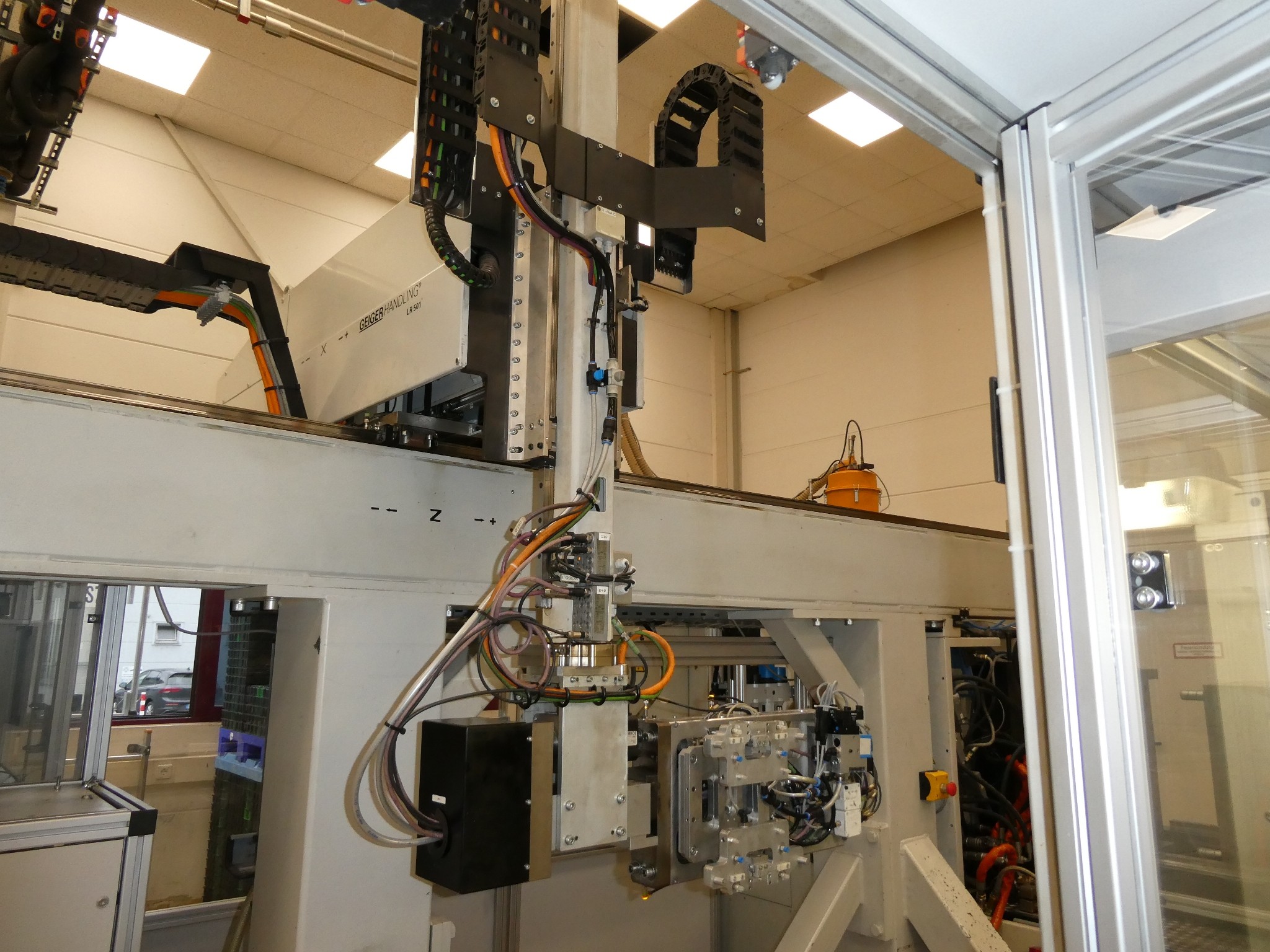 2 ventes aux enchères en ligne de machines-outils, poinçonneuses et périphériques-14