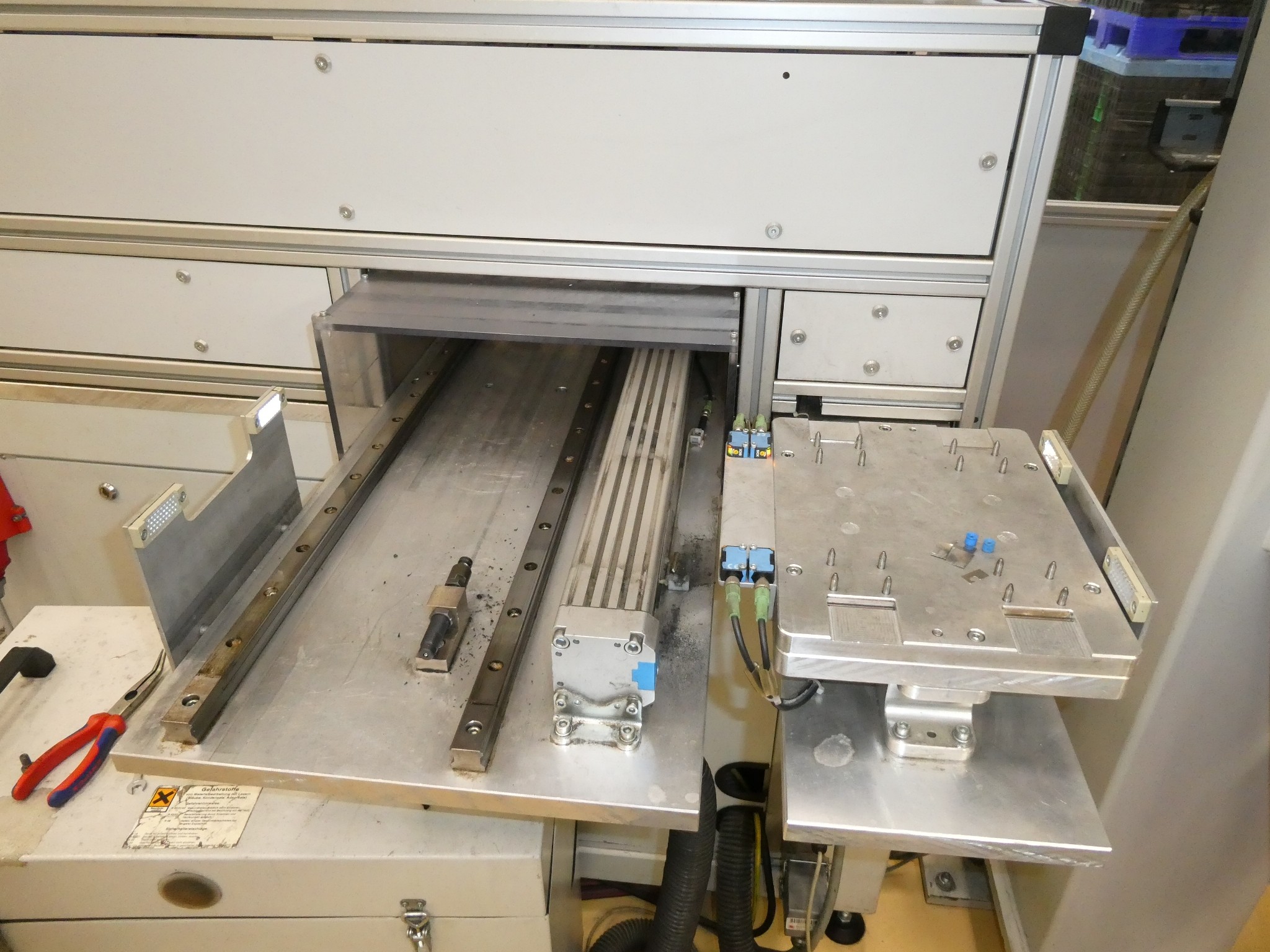 2 ventes aux enchères en ligne de machines-outils, poinçonneuses et périphériques-15