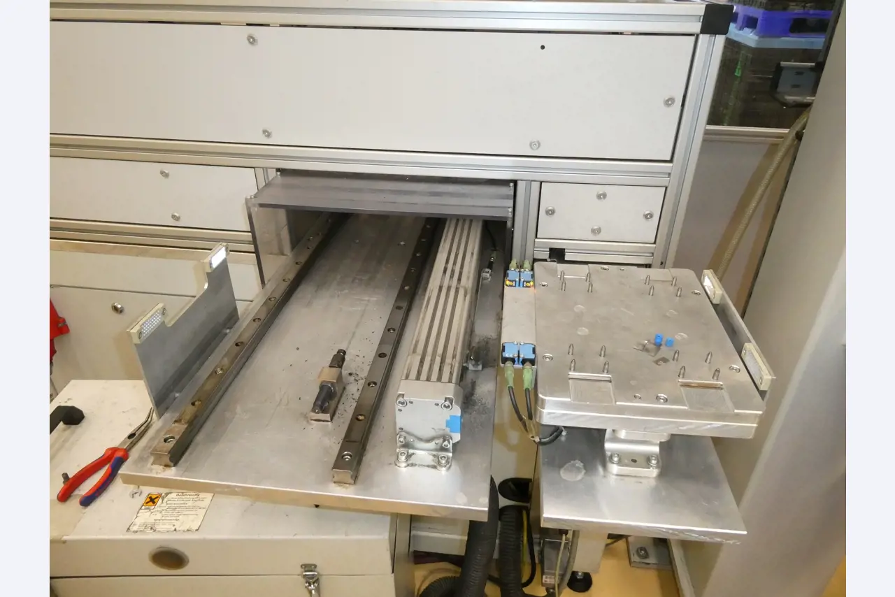 2 online veilingen van gereedschap, ponsmachines en randapparatuur-15