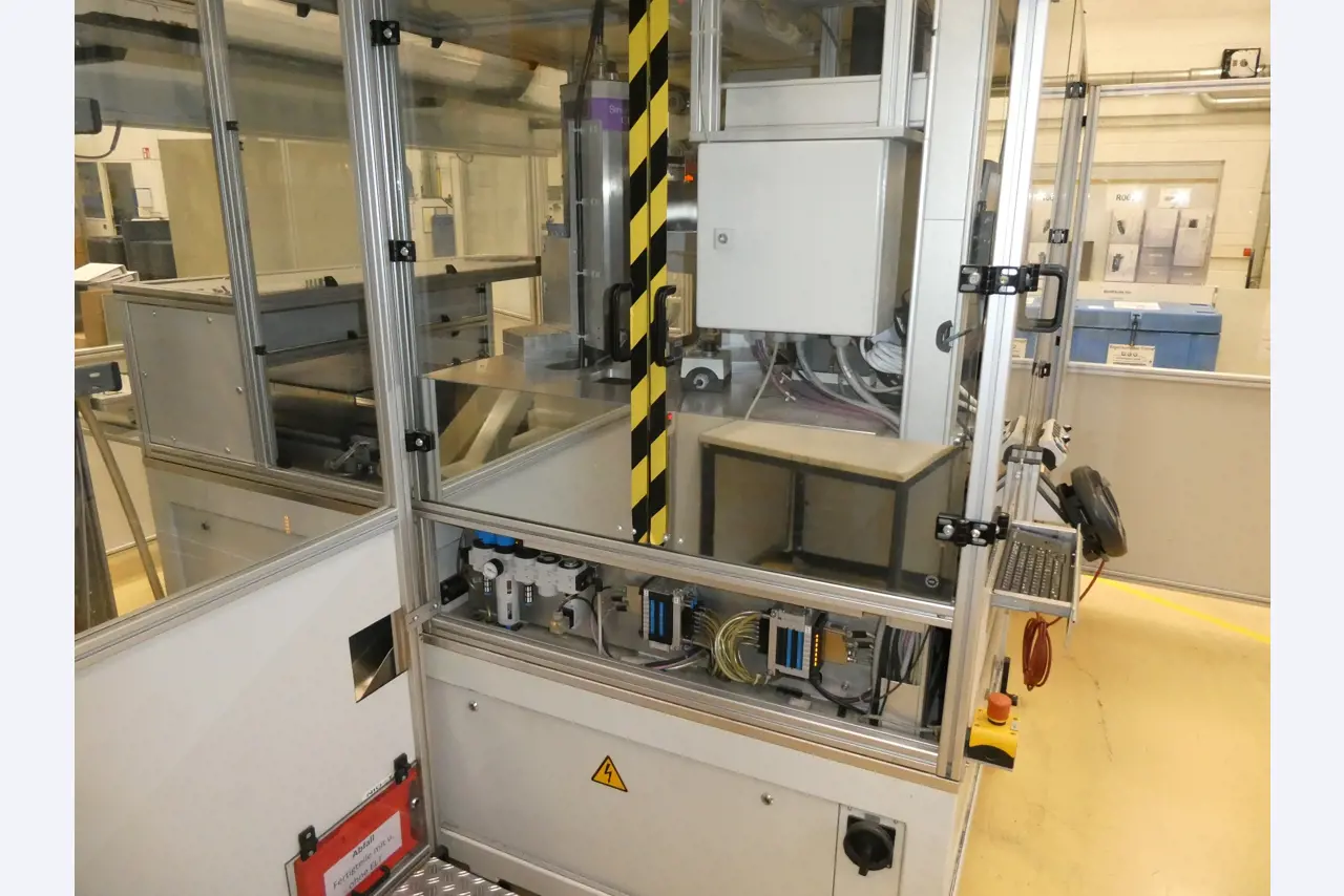 2 online veilingen van gereedschap, ponsmachines en randapparatuur-21