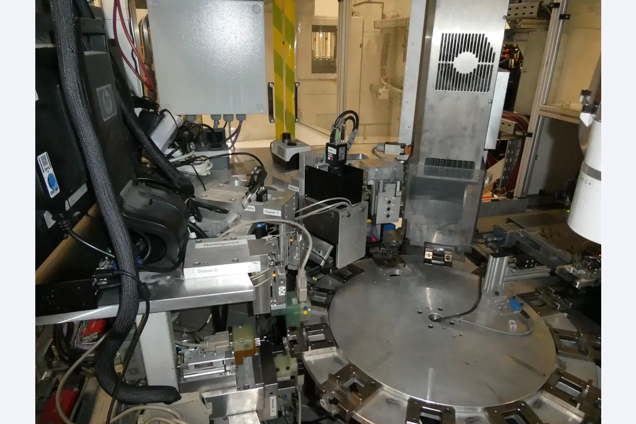 2 online veilingen van gereedschap, ponsmachines en randapparatuur-22