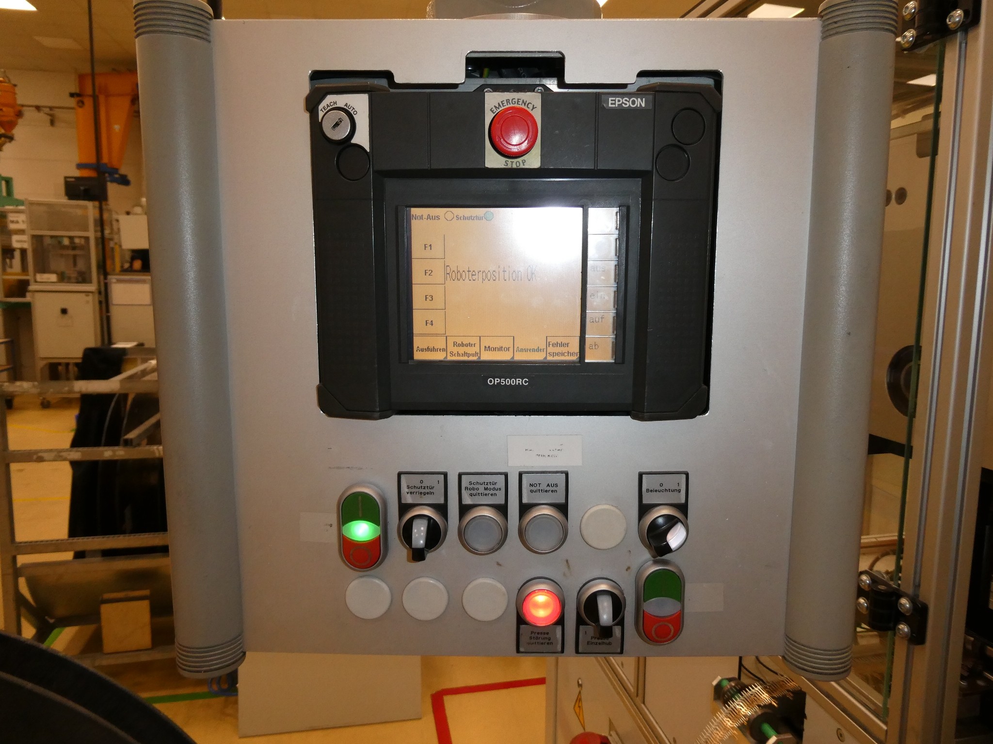 2 ventes aux enchères en ligne de machines-outils, poinçonneuses et périphériques-27