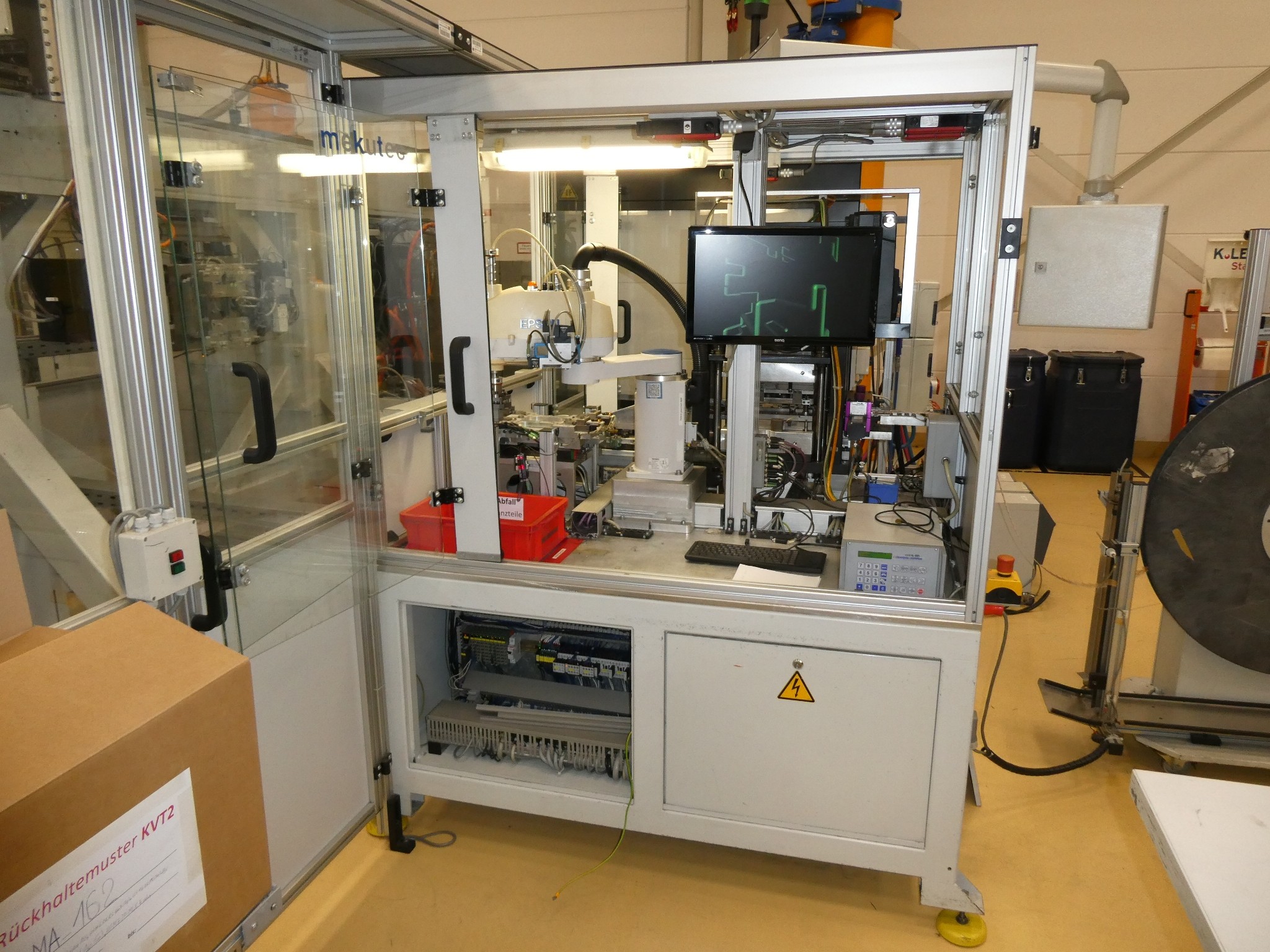 2 ventes aux enchères en ligne de machines-outils, poinçonneuses et périphériques-32