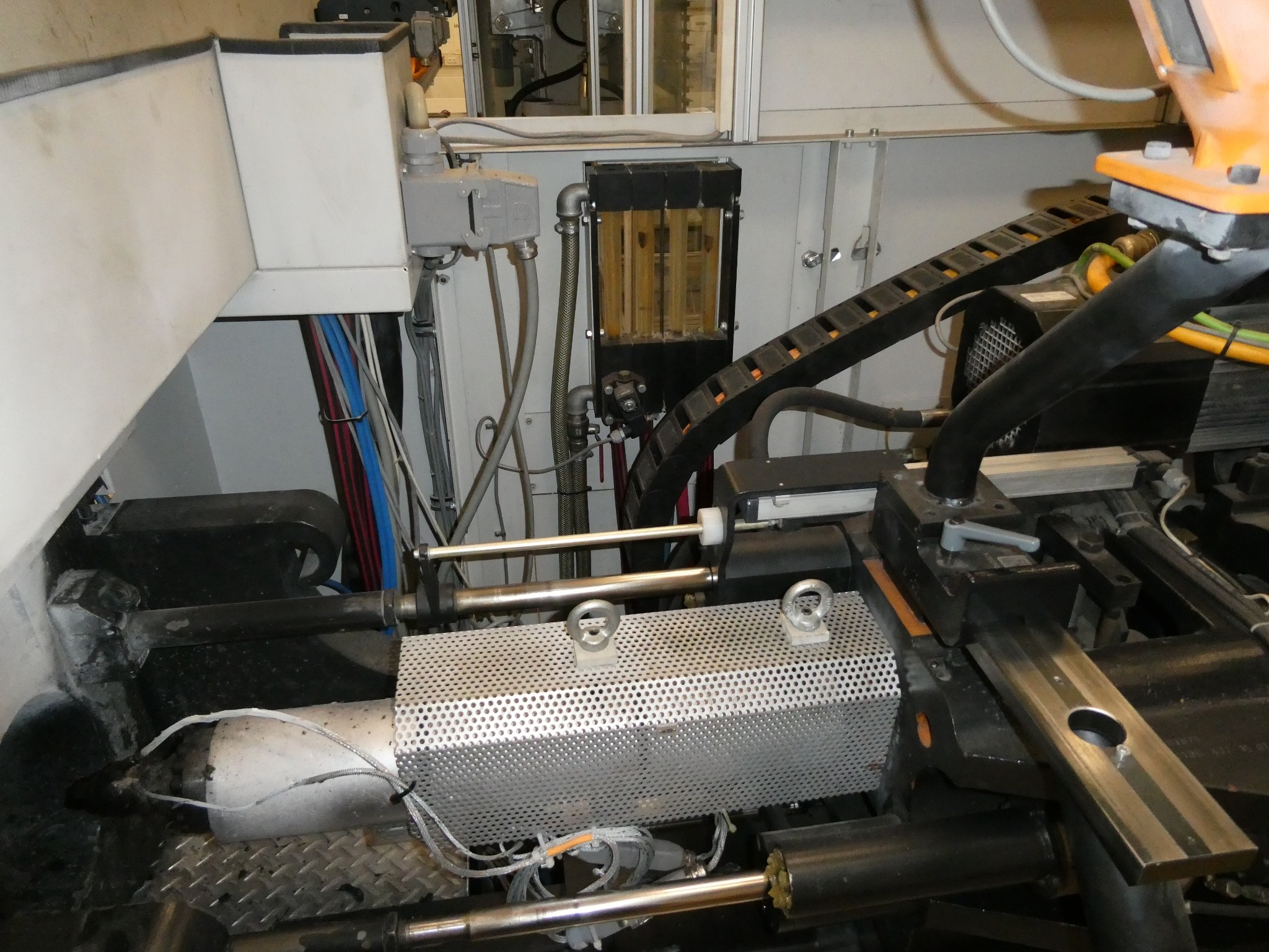 2 ventes aux enchères en ligne de machines-outils, poinçonneuses et périphériques-7