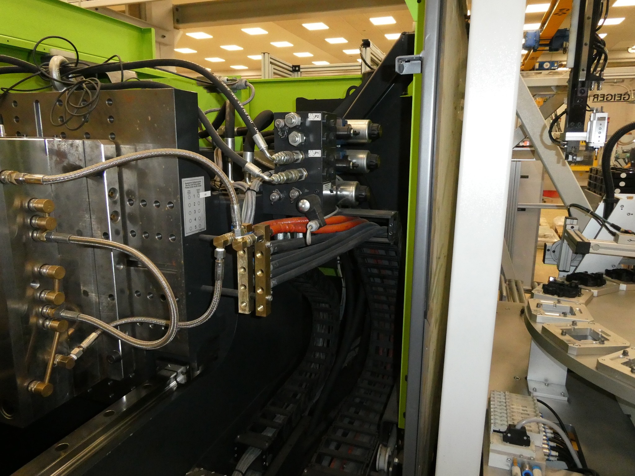 2 ventes aux enchères en ligne de machines-outils, poinçonneuses et périphériques-10