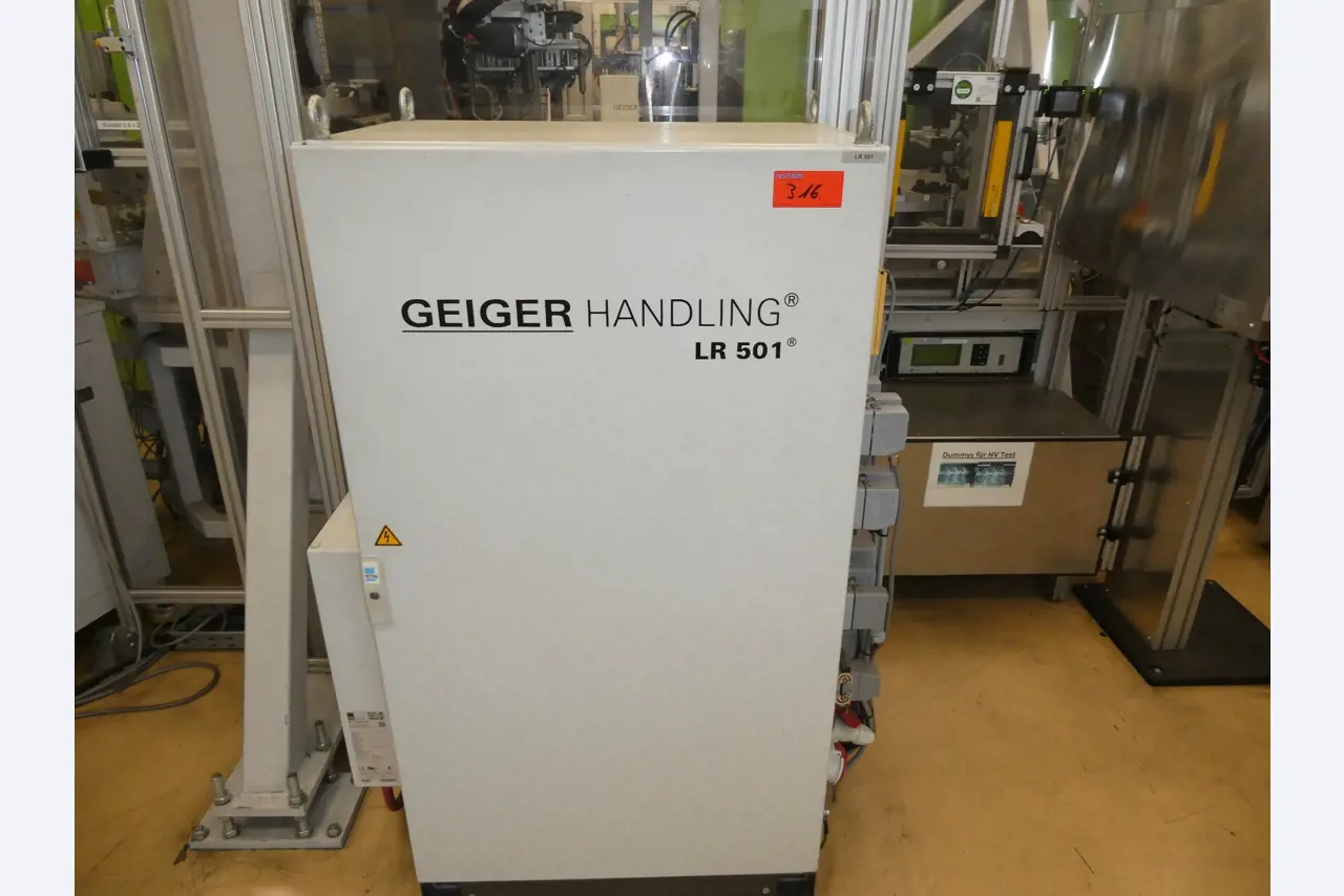 2 online veilingen van gereedschap, ponsmachines en randapparatuur-17
