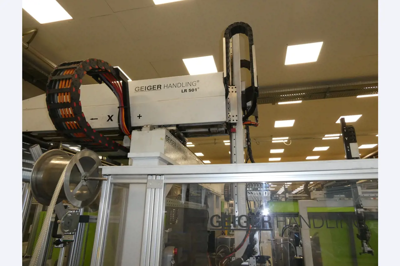 2 online veilingen van gereedschap, ponsmachines en randapparatuur-18