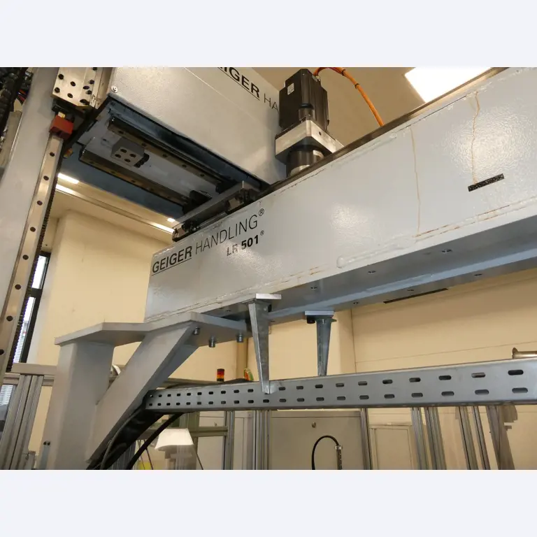 2 online veilingen van gereedschap, ponsmachines en randapparatuur-19