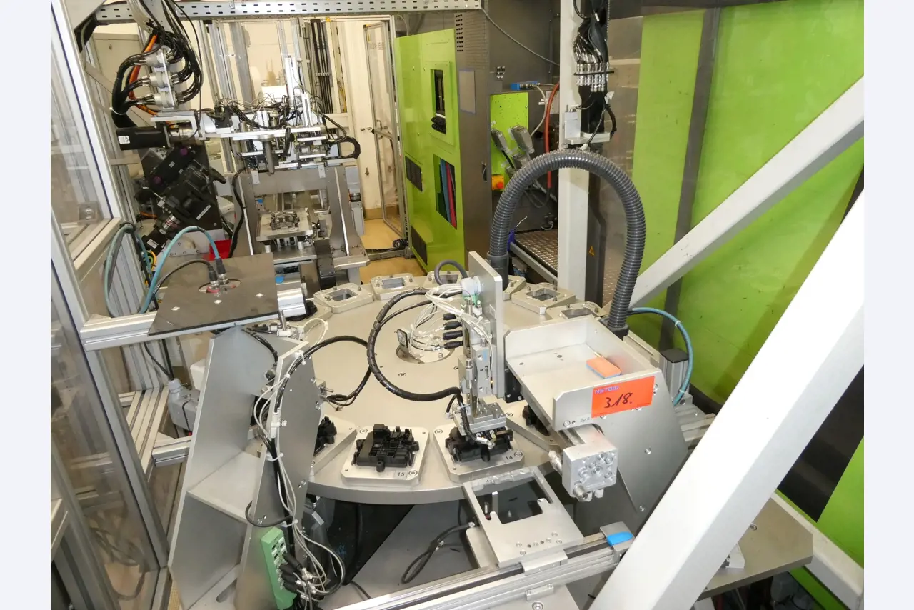 2 online veilingen van gereedschap, ponsmachines en randapparatuur-26