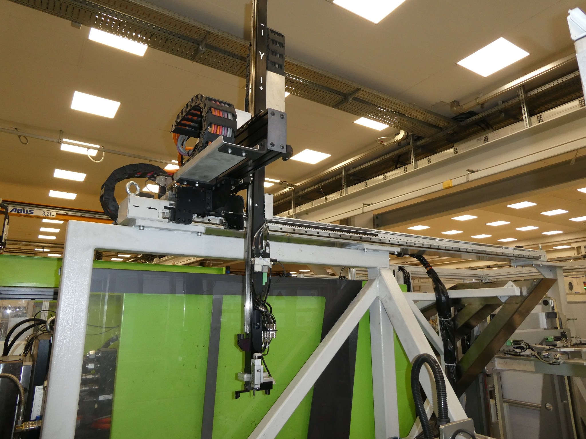 2 ventes aux enchères en ligne de machines-outils, poinçonneuses et périphériques-28