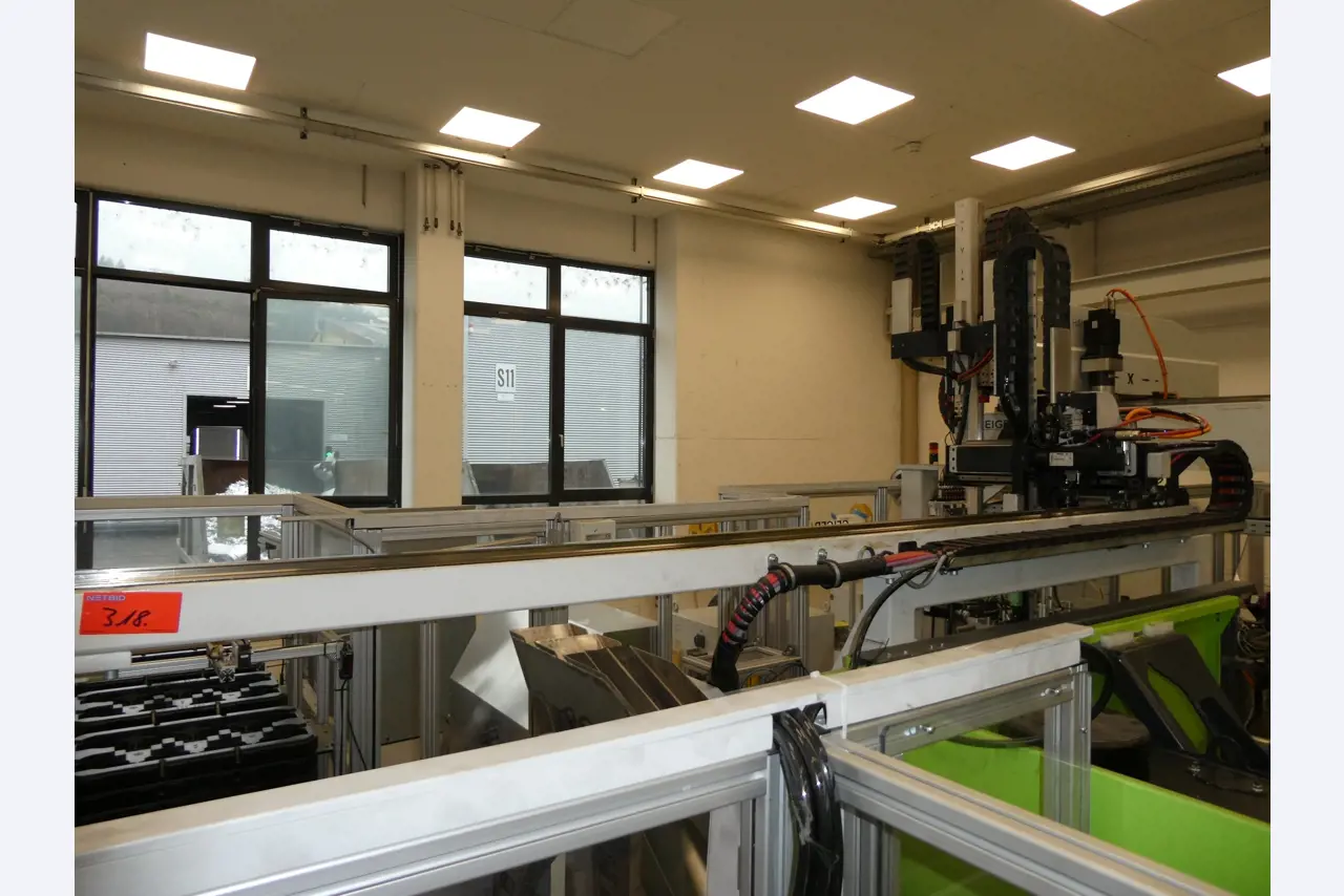 2 online veilingen van gereedschap, ponsmachines en randapparatuur-35