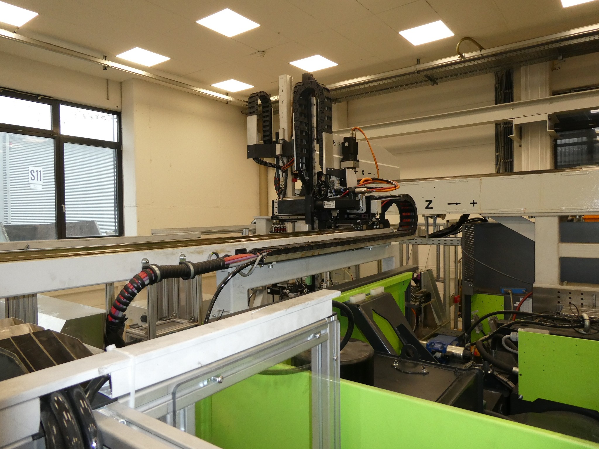 2 ventes aux enchères en ligne de machines-outils, poinçonneuses et périphériques-36