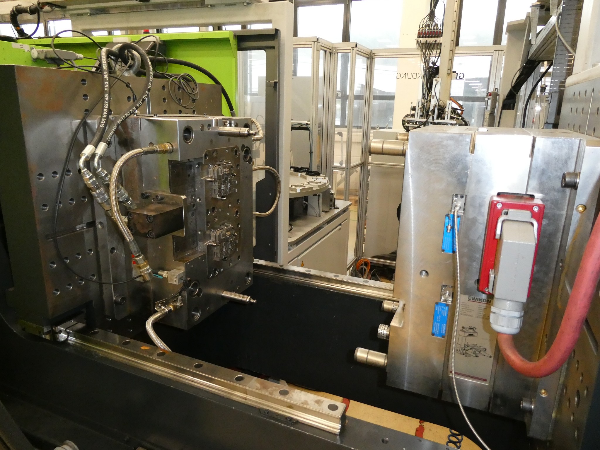 2 ventes aux enchères en ligne de machines-outils, poinçonneuses et périphériques-3