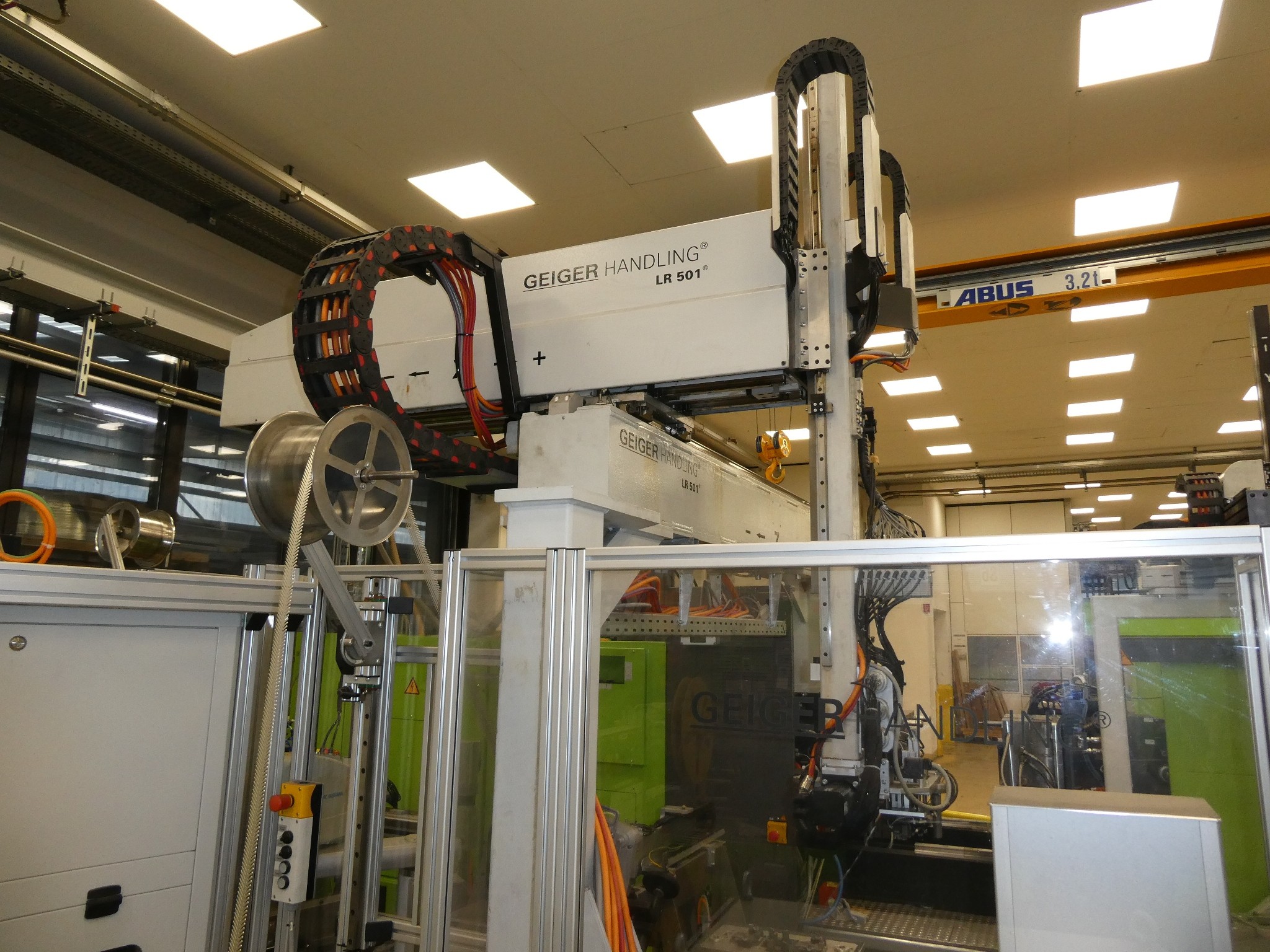 2 ventes aux enchères en ligne de machines-outils, poinçonneuses et périphériques-17