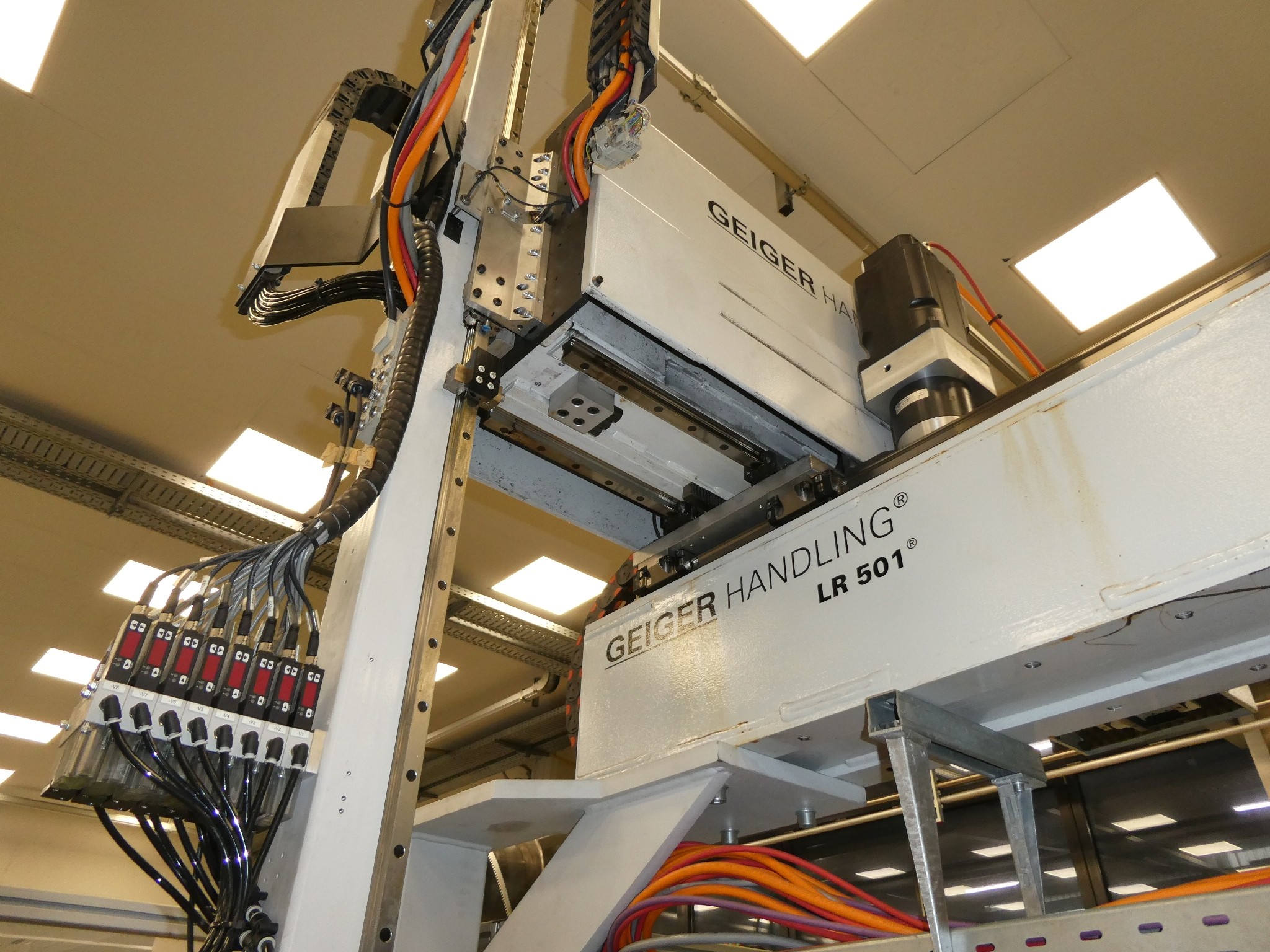 2 ventes aux enchères en ligne de machines-outils, poinçonneuses et périphériques-19