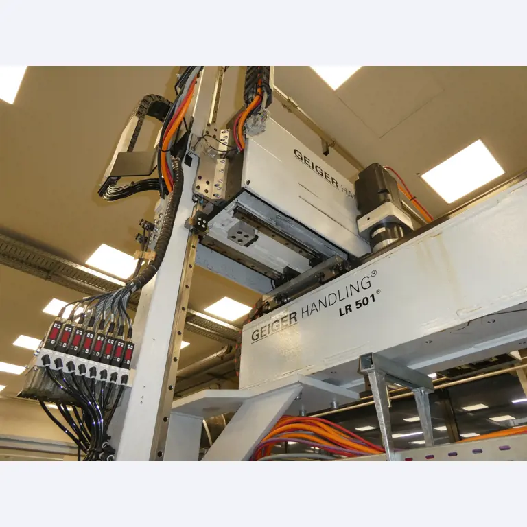 2 online veilingen van gereedschap, ponsmachines en randapparatuur-19