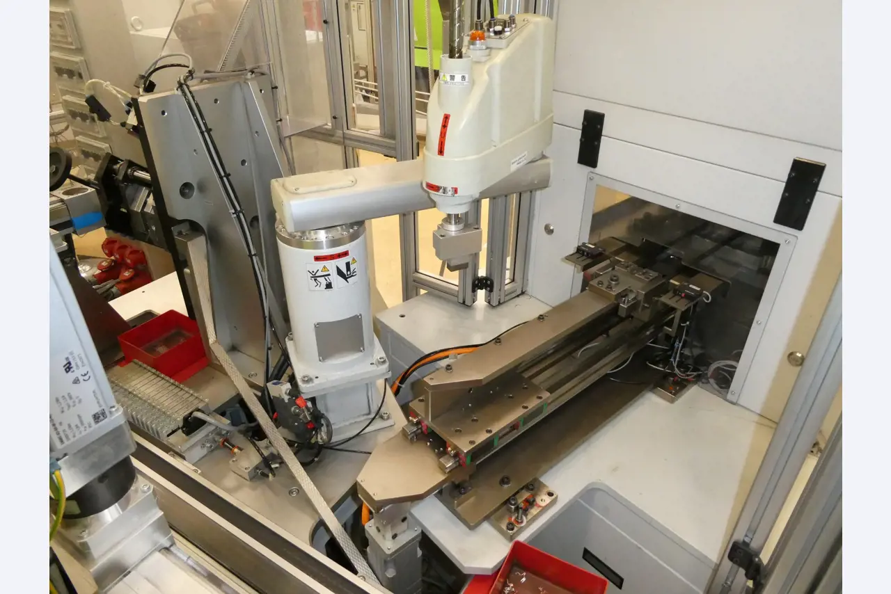 2 online veilingen van gereedschap, ponsmachines en randapparatuur-23