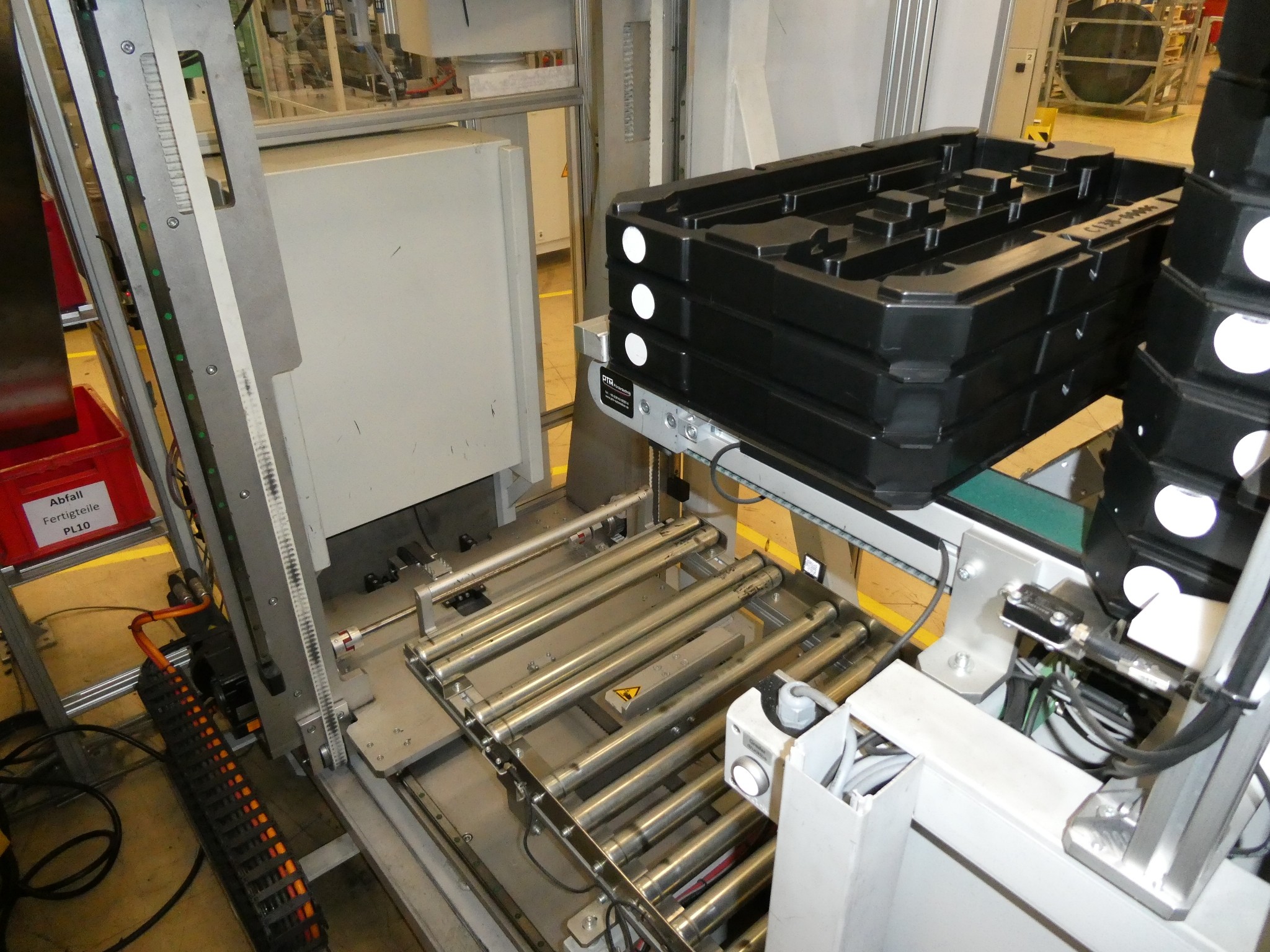 2 ventes aux enchères en ligne de machines-outils, poinçonneuses et périphériques-35