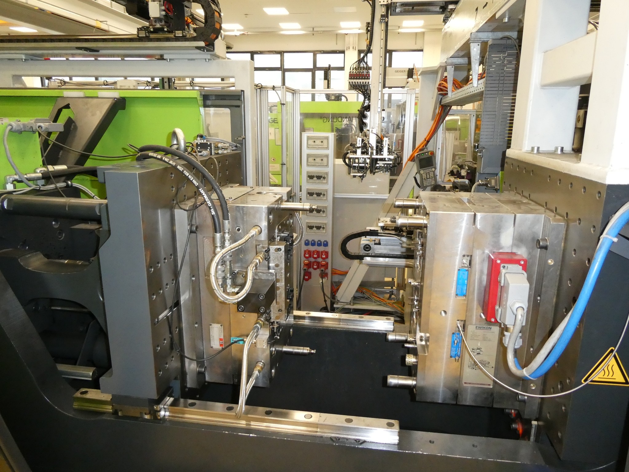 2 ventes aux enchères en ligne de machines-outils, poinçonneuses et périphériques-3