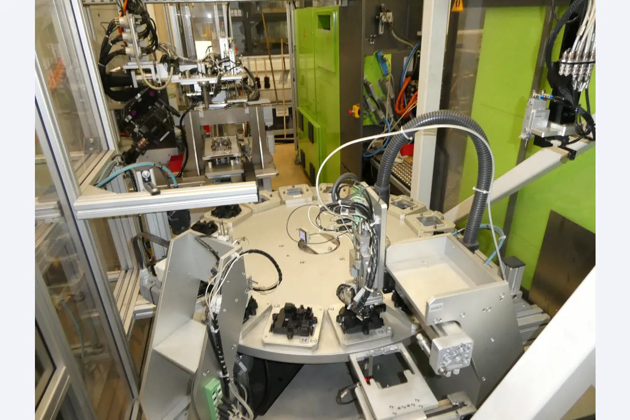 2 online veilingen van gereedschap, ponsmachines en randapparatuur-41