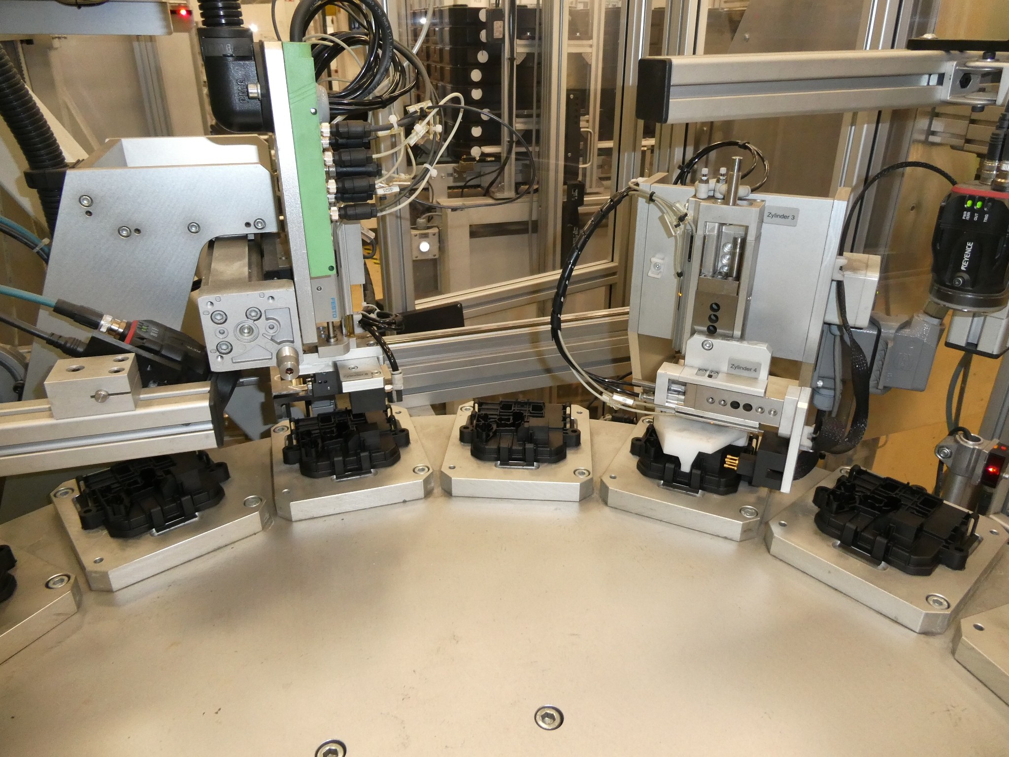 2 ventes aux enchères en ligne de machines-outils, poinçonneuses et périphériques-43