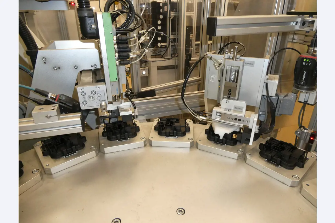 2 online veilingen van gereedschap, ponsmachines en randapparatuur-43