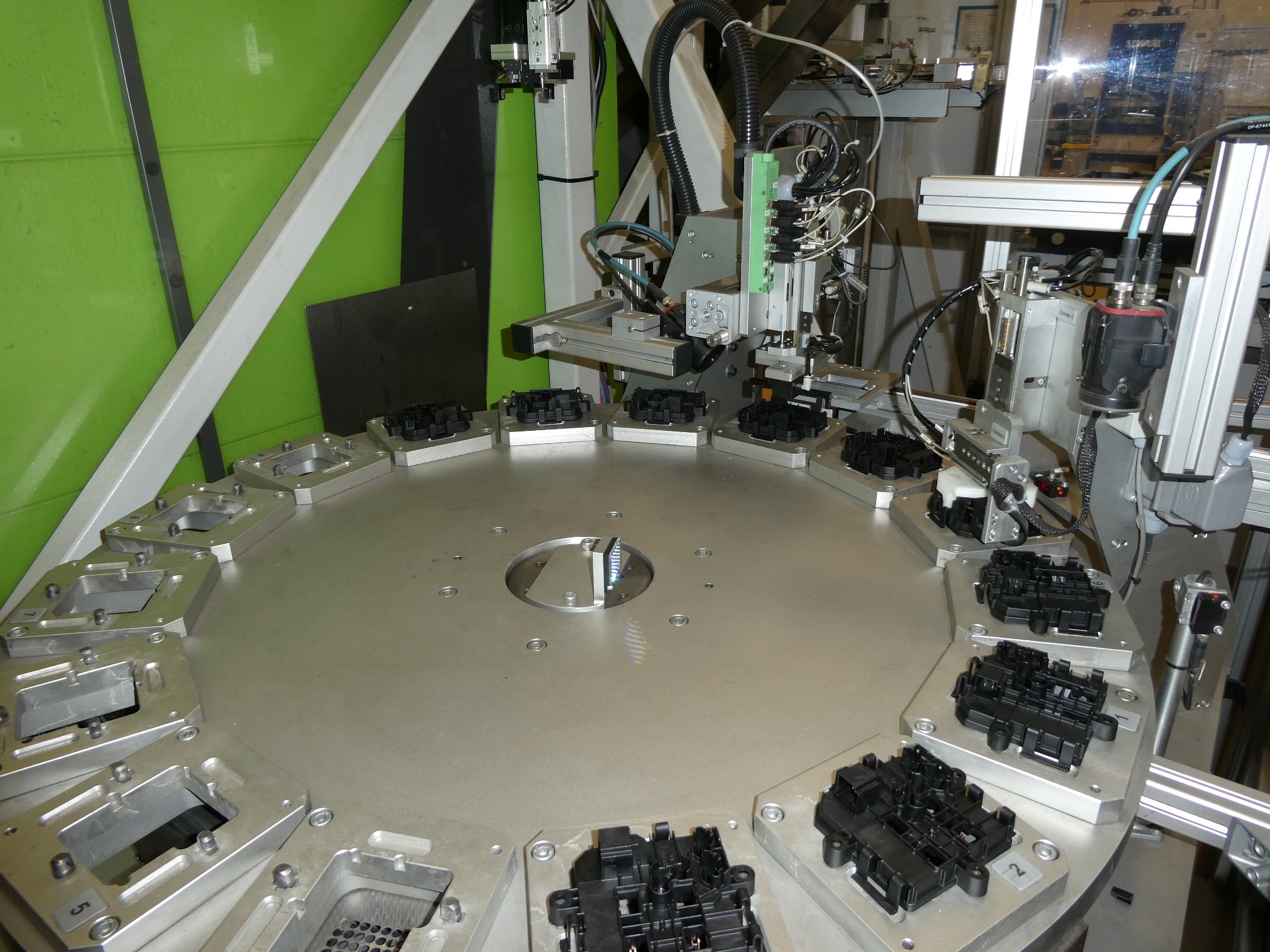 2 ventes aux enchères en ligne de machines-outils, poinçonneuses et périphériques-50