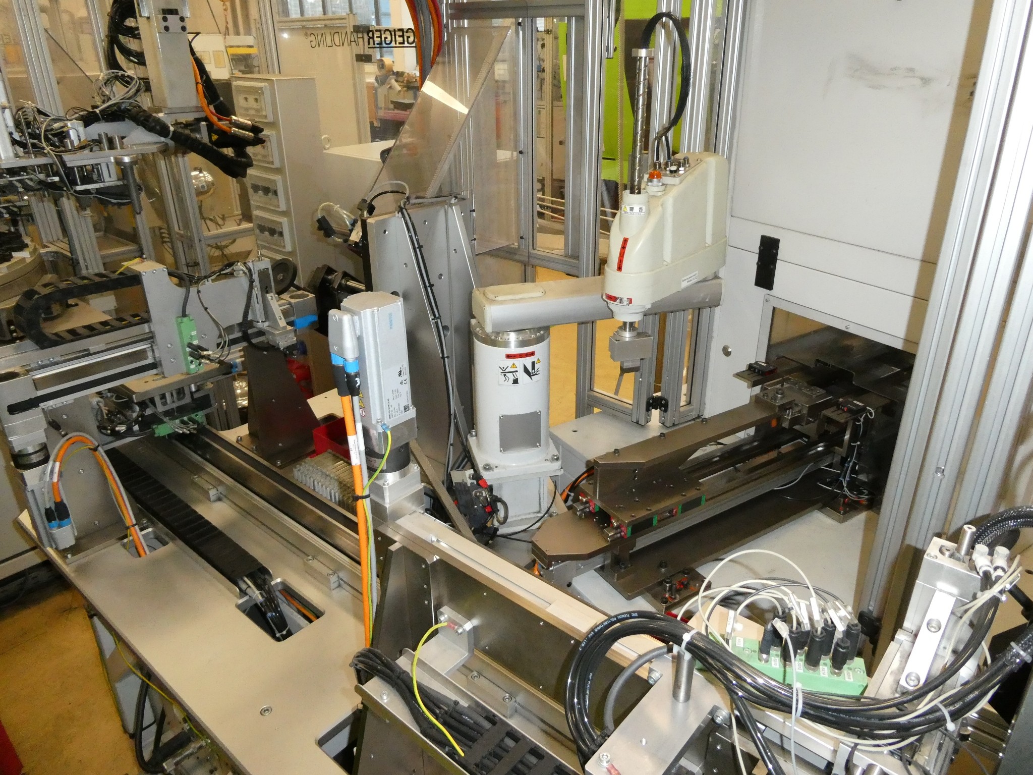 2 ventes aux enchères en ligne de machines-outils, poinçonneuses et périphériques-55