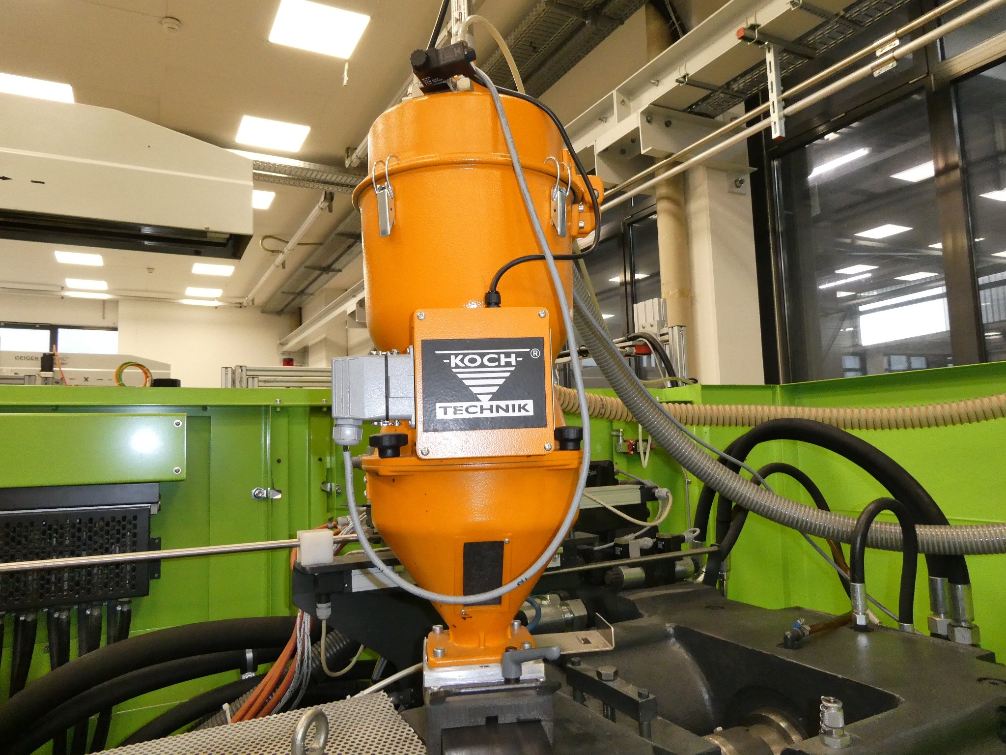 2 ventes aux enchères en ligne de machines-outils, poinçonneuses et périphériques-9