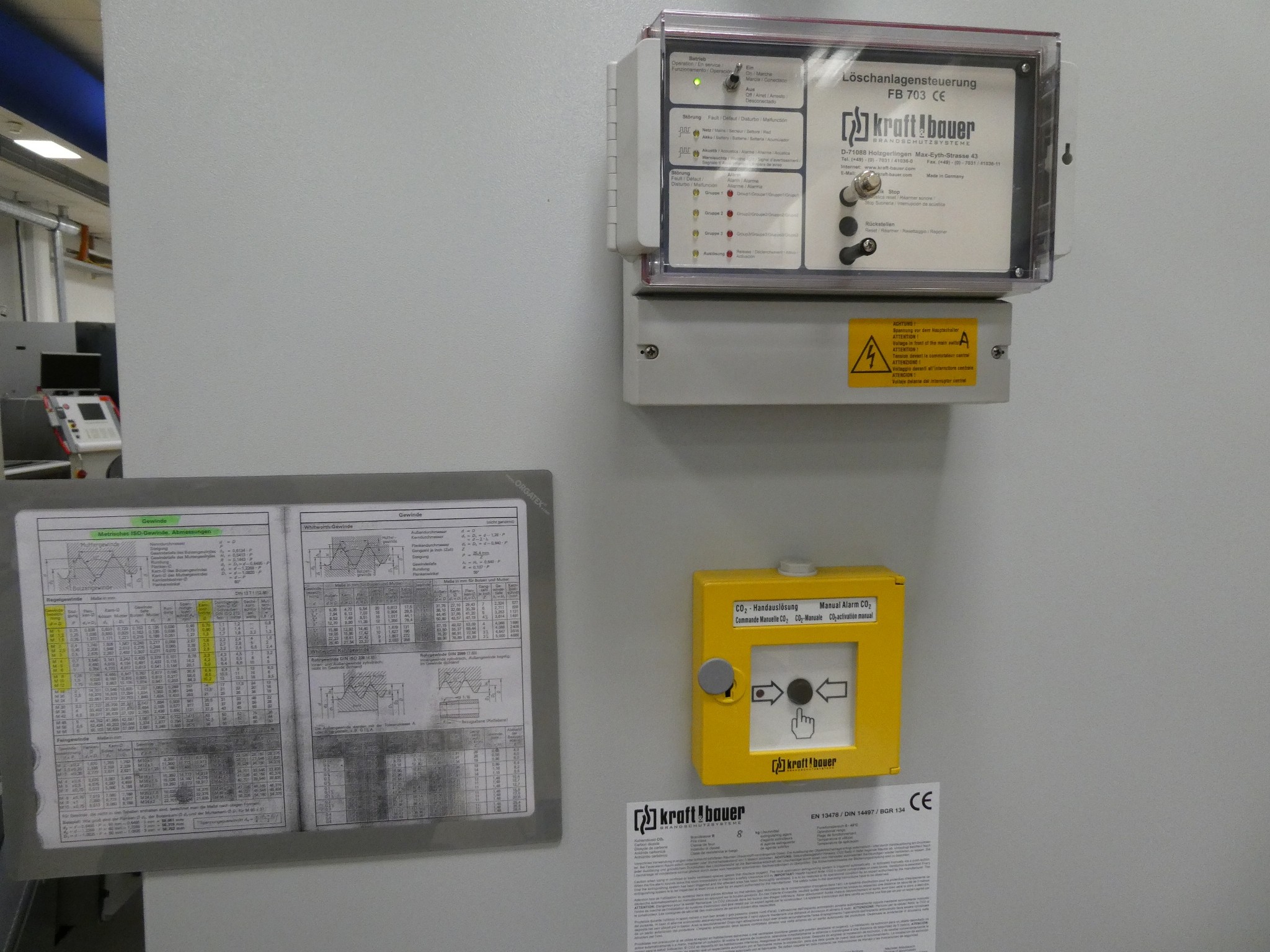 2 ventes aux enchères en ligne de machines-outils, poinçonneuses et périphériques-12