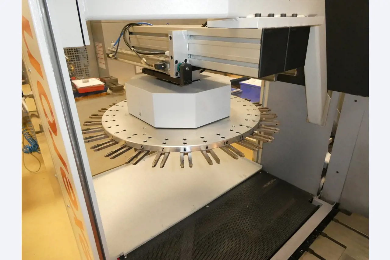 2 online veilingen van gereedschap, ponsmachines en randapparatuur-6