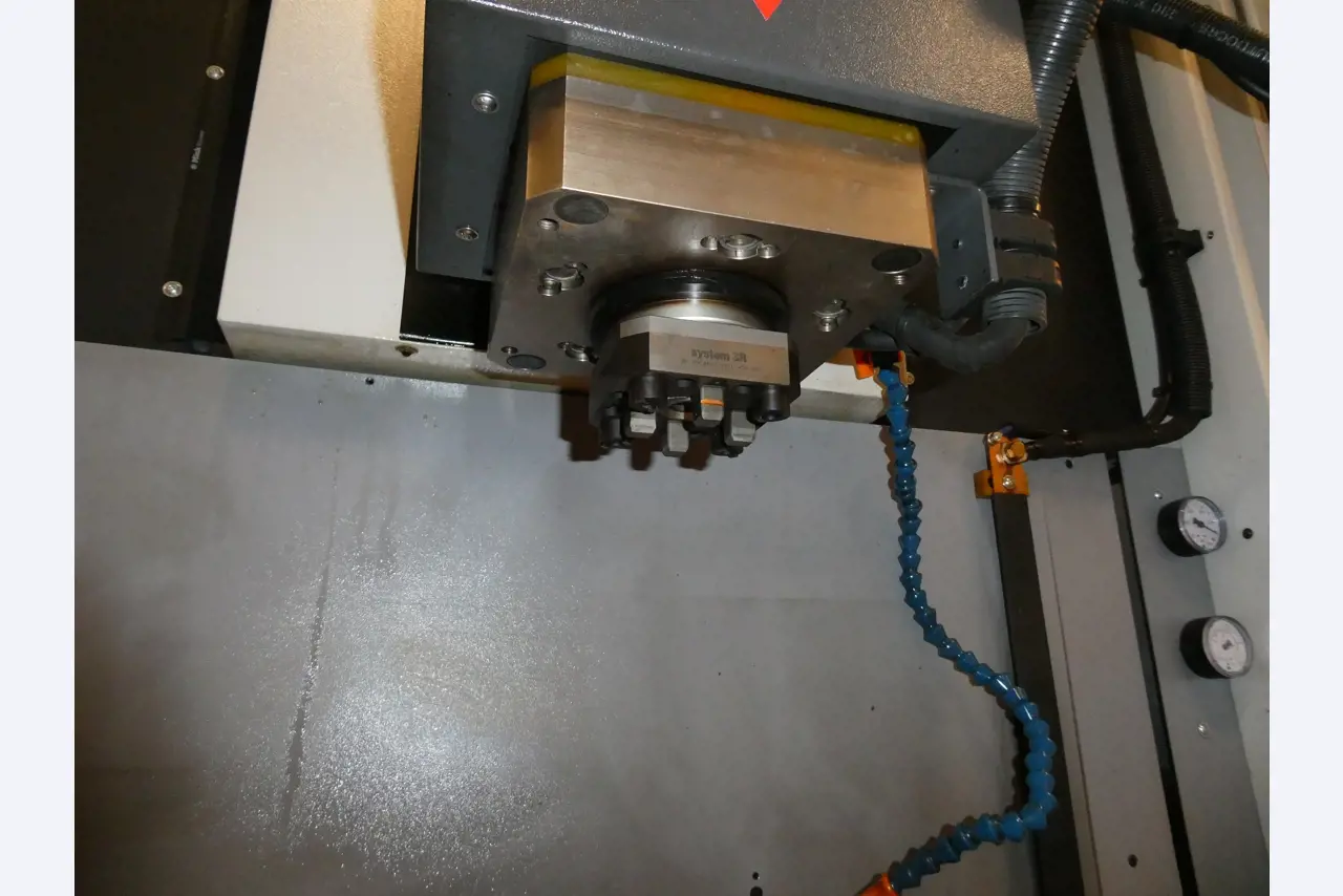 2 online veilingen van gereedschap, ponsmachines en randapparatuur-7