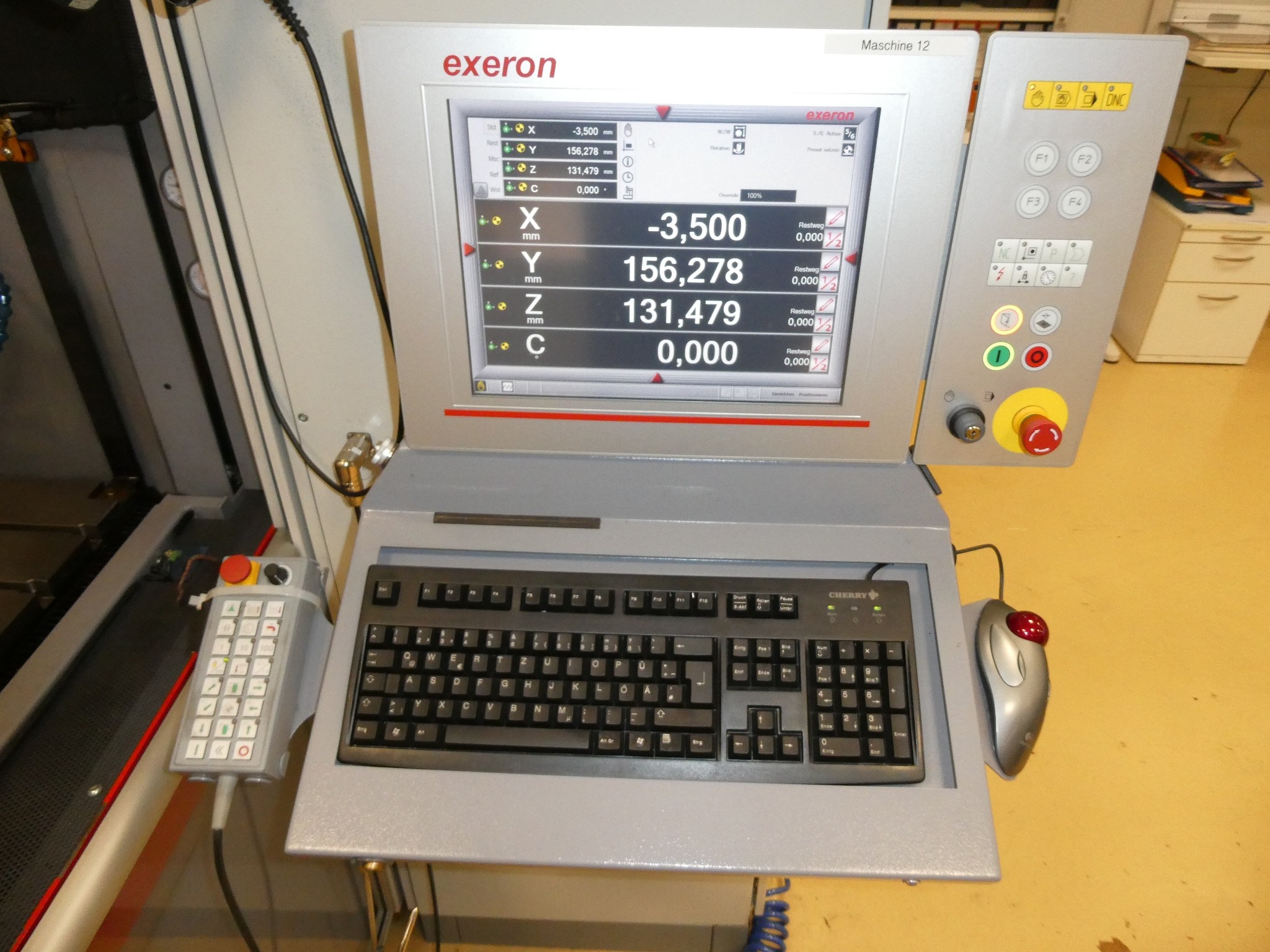 2 ventes aux enchères en ligne de machines-outils, poinçonneuses et périphériques-8