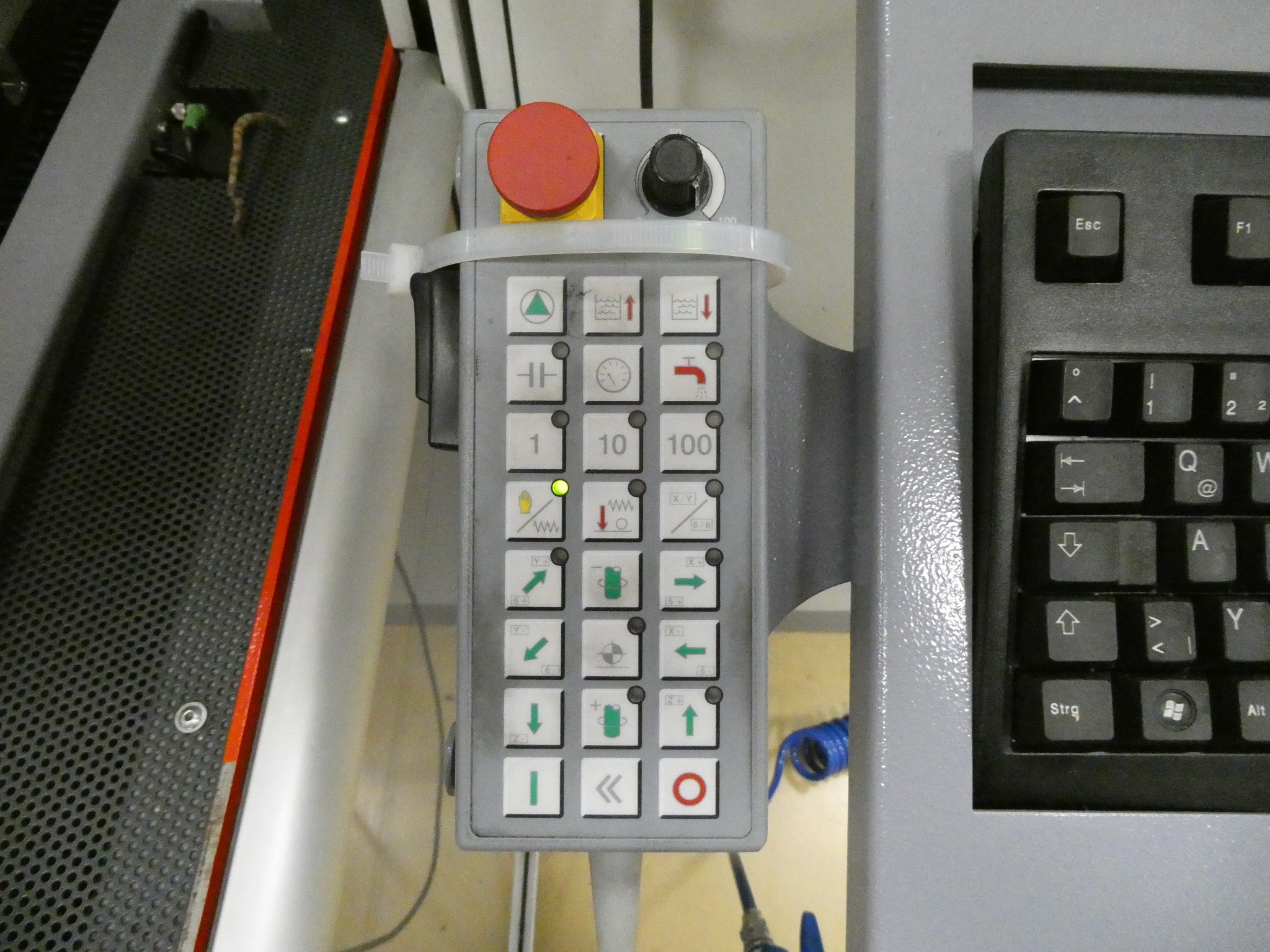 2 ventes aux enchères en ligne de machines-outils, poinçonneuses et périphériques-9