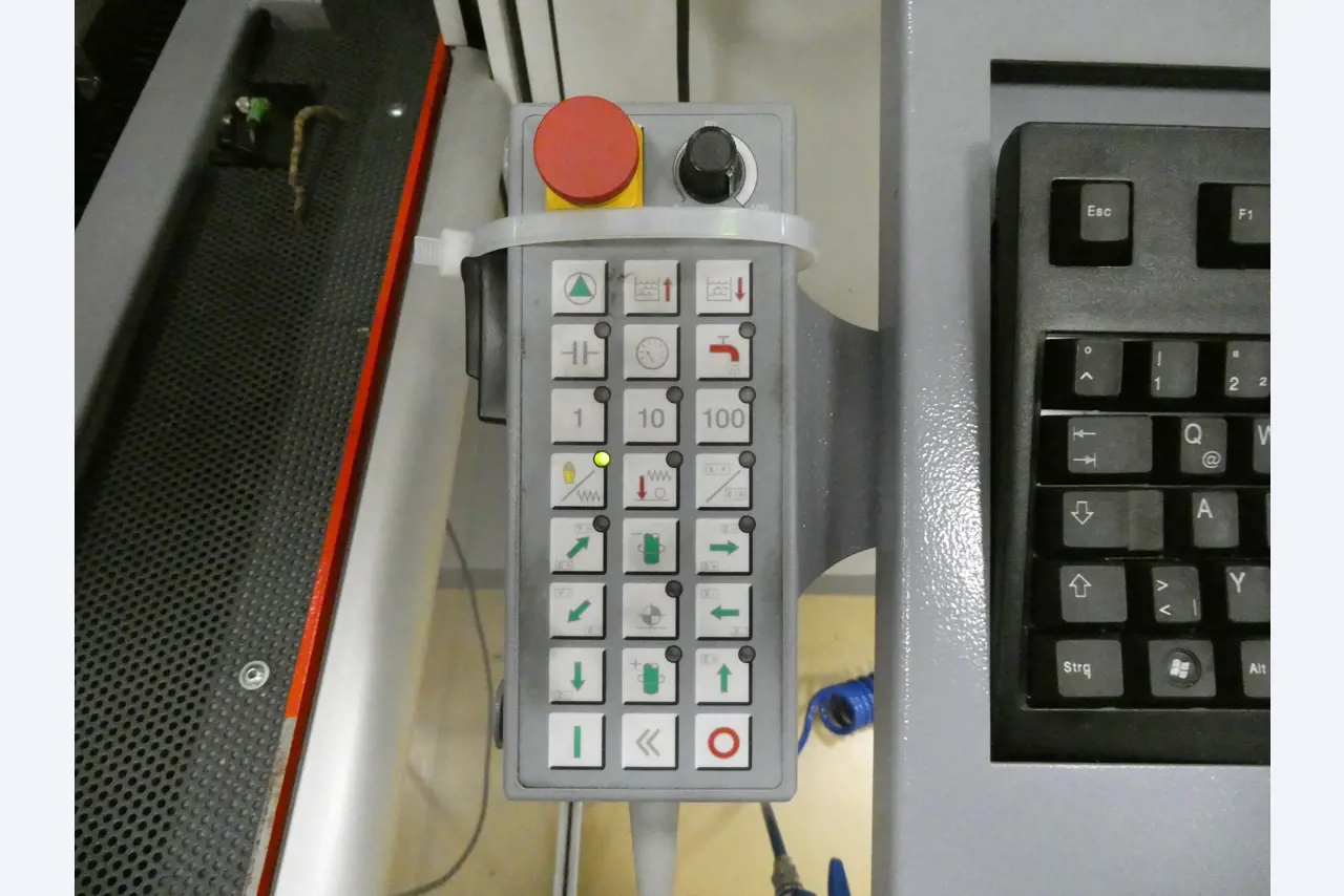 2 online veilingen van gereedschap, ponsmachines en randapparatuur-9