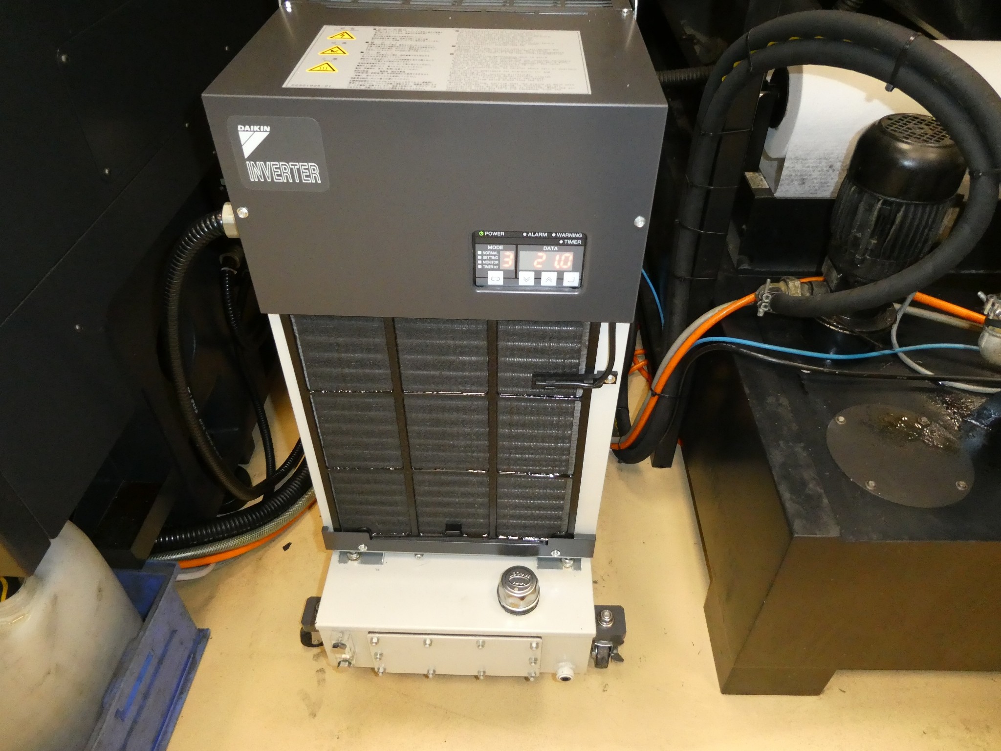 2 ventes aux enchères en ligne de machines-outils, poinçonneuses et périphériques-16