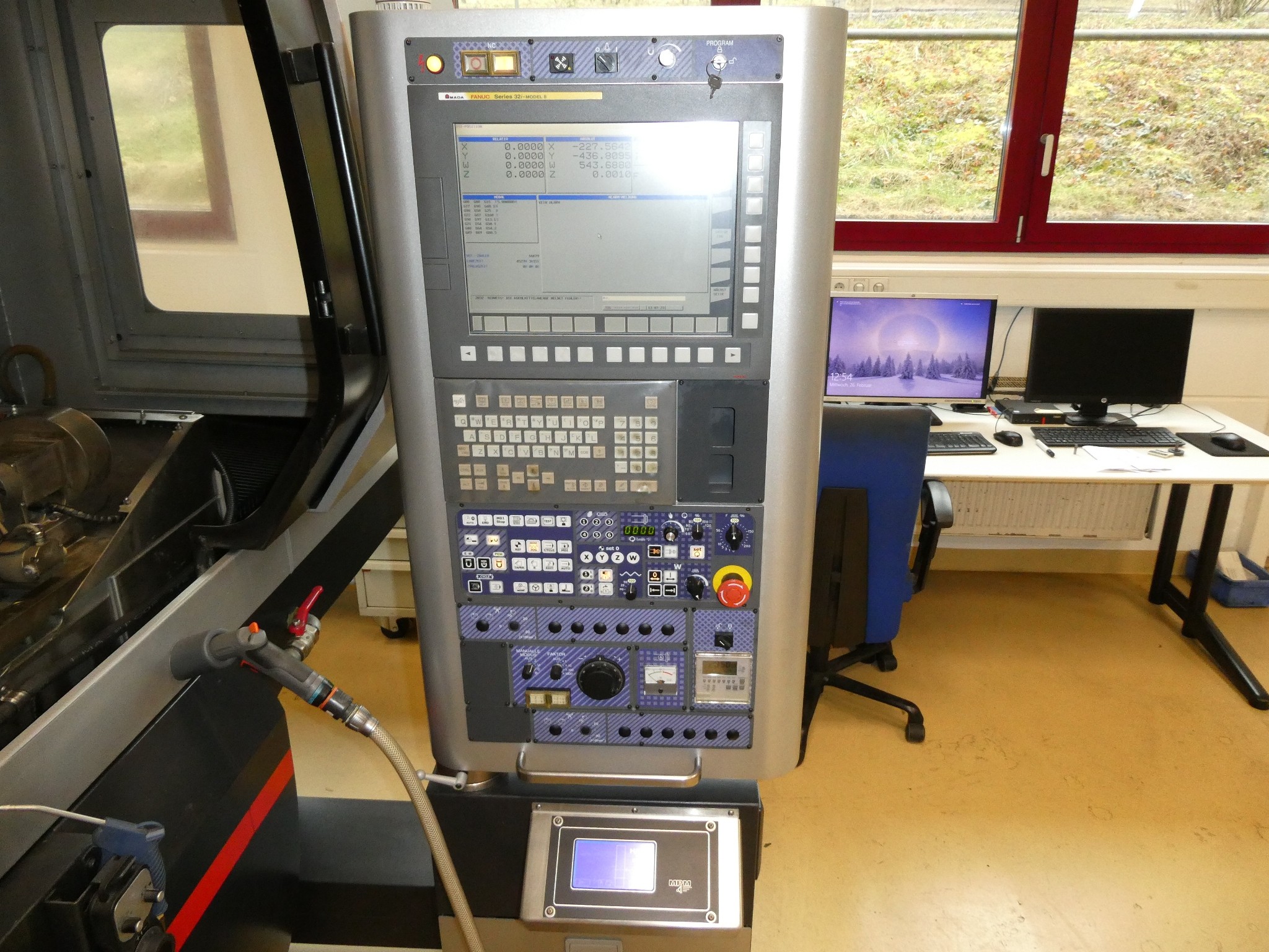 2 ventes aux enchères en ligne de machines-outils, poinçonneuses et périphériques-6