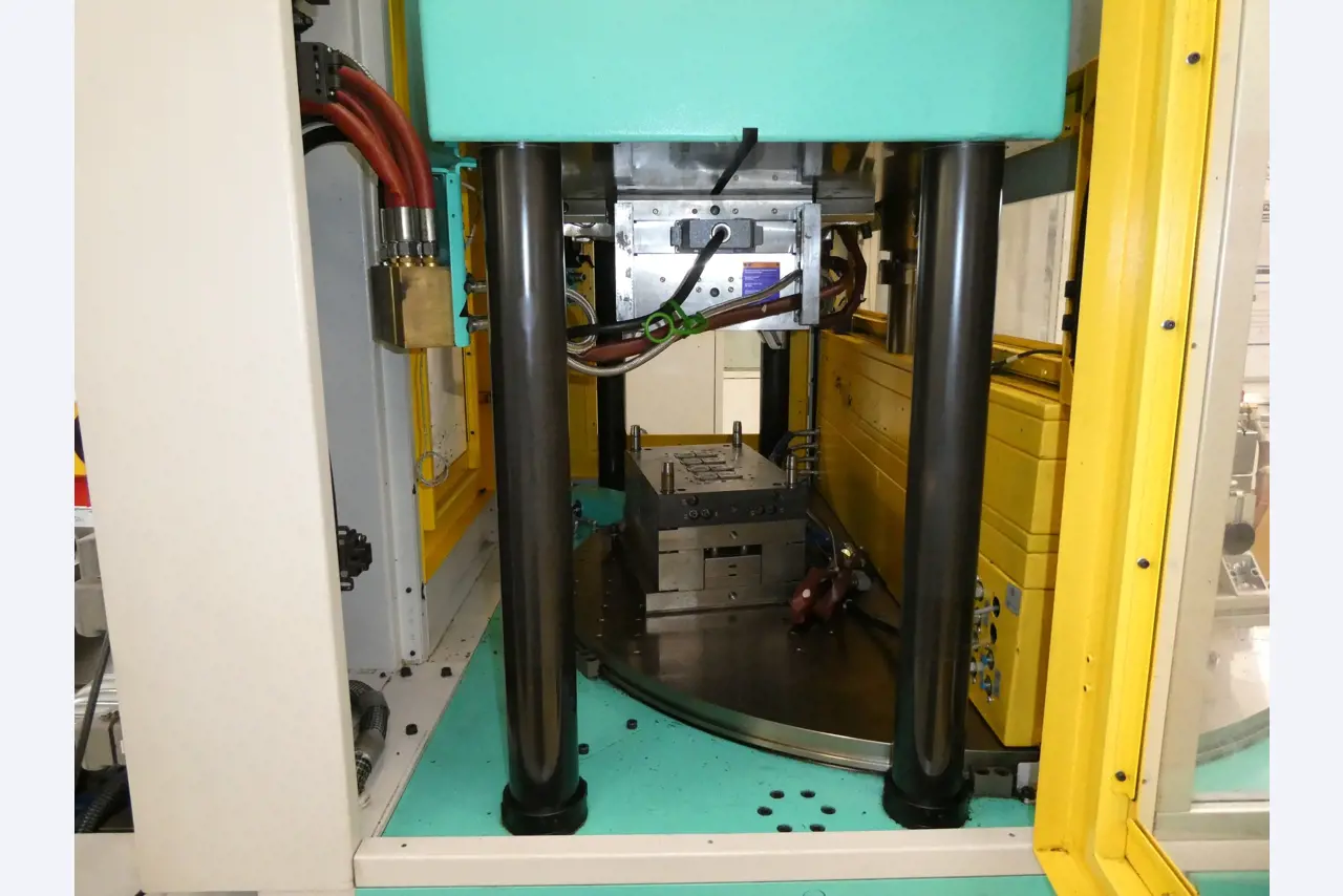 2 Online auctions of tools, punching machines and peripherals-10