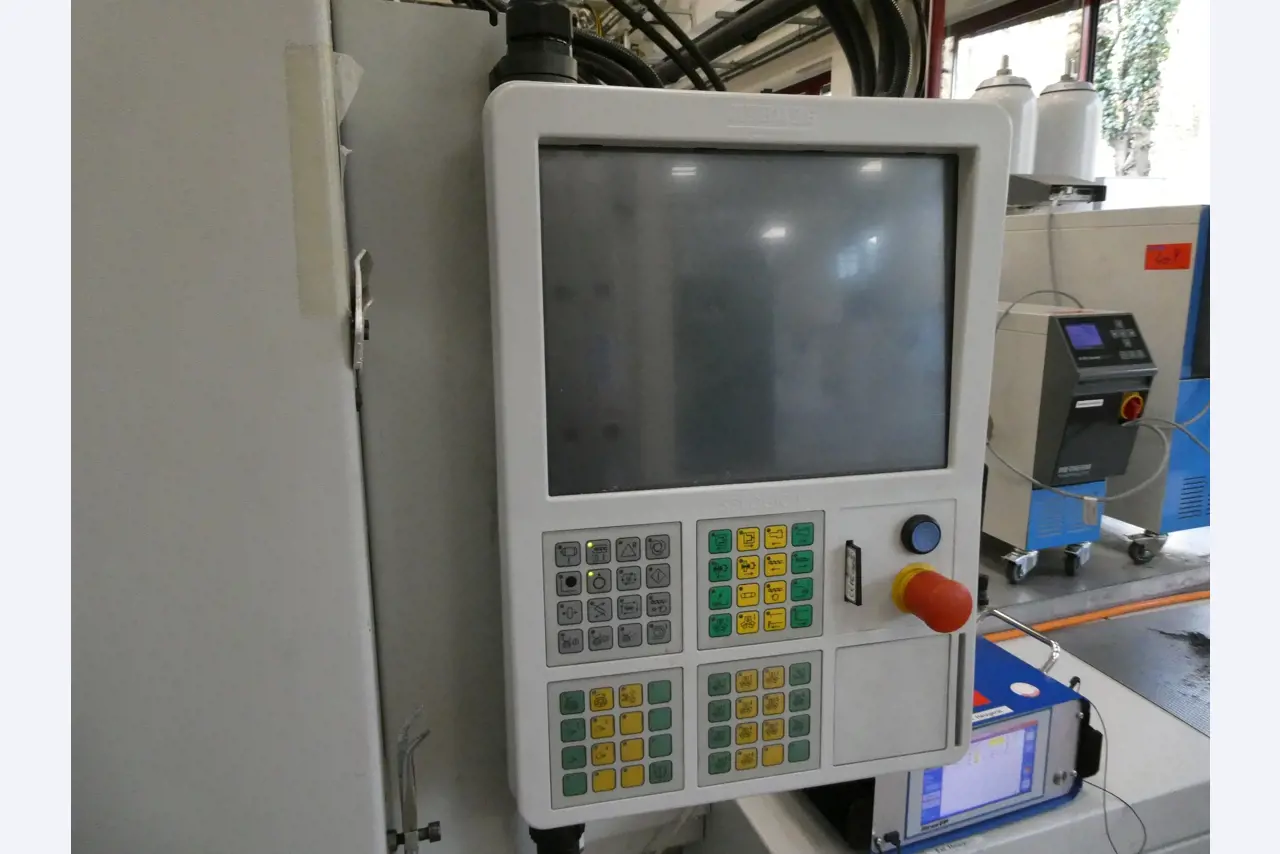 2 Online auctions of tools, punching machines and peripherals-11