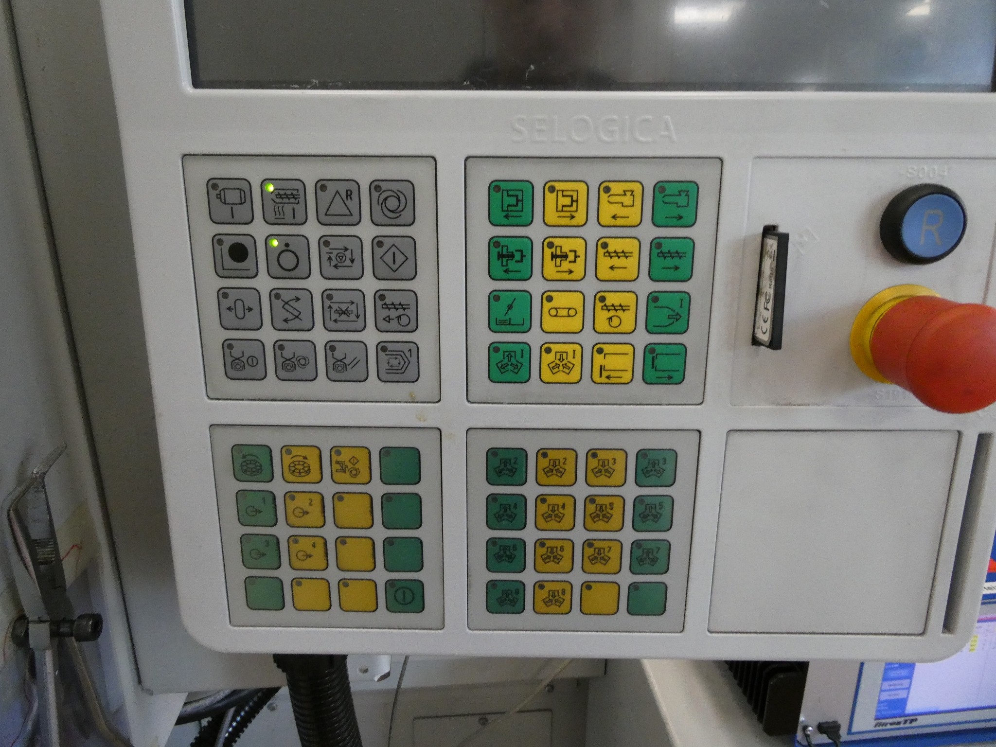 2 aukcje internetowe narzędzi, wykrawarek i urządzeń peryferyjnych-12