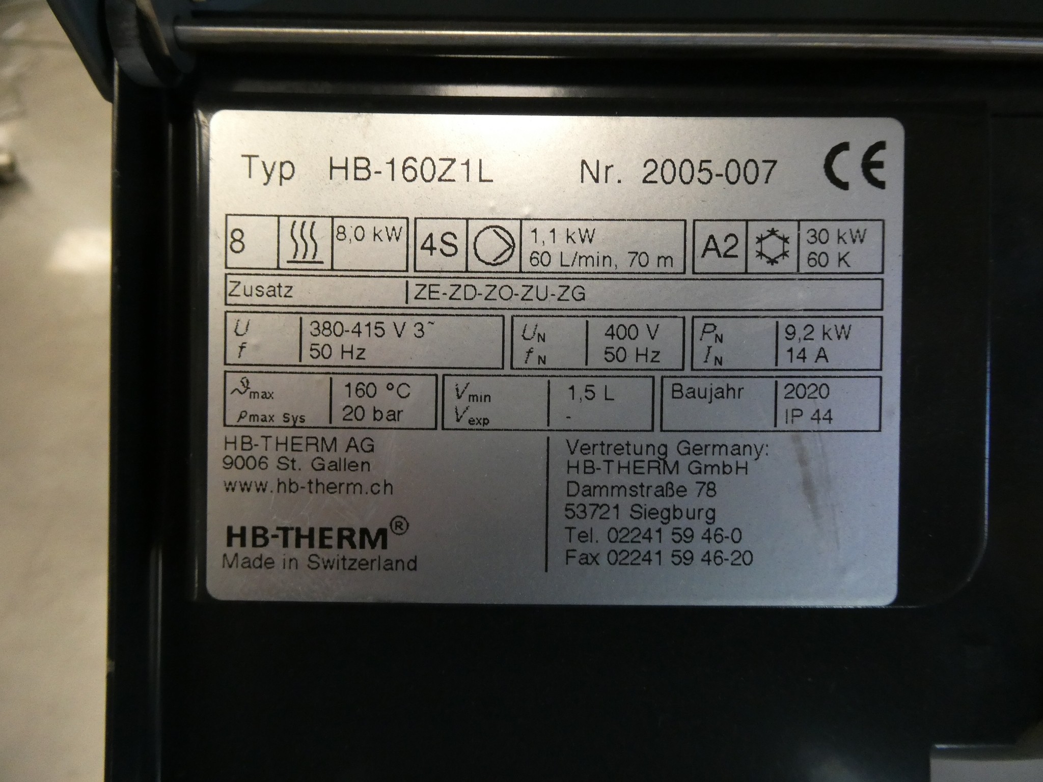 2 aukcje internetowe narzędzi, wykrawarek i urządzeń peryferyjnych-15