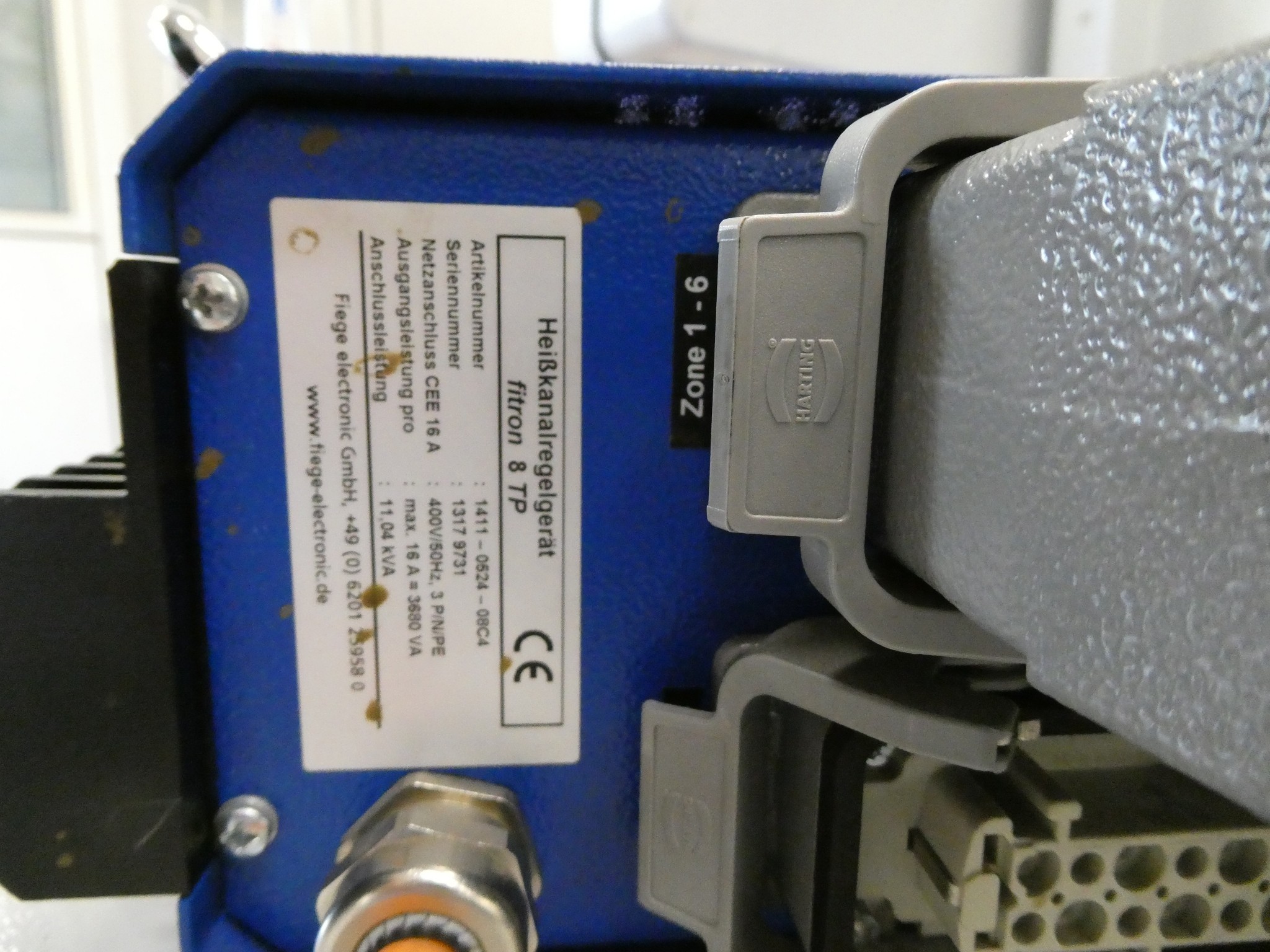 2 aukcje internetowe narzędzi, wykrawarek i urządzeń peryferyjnych-19